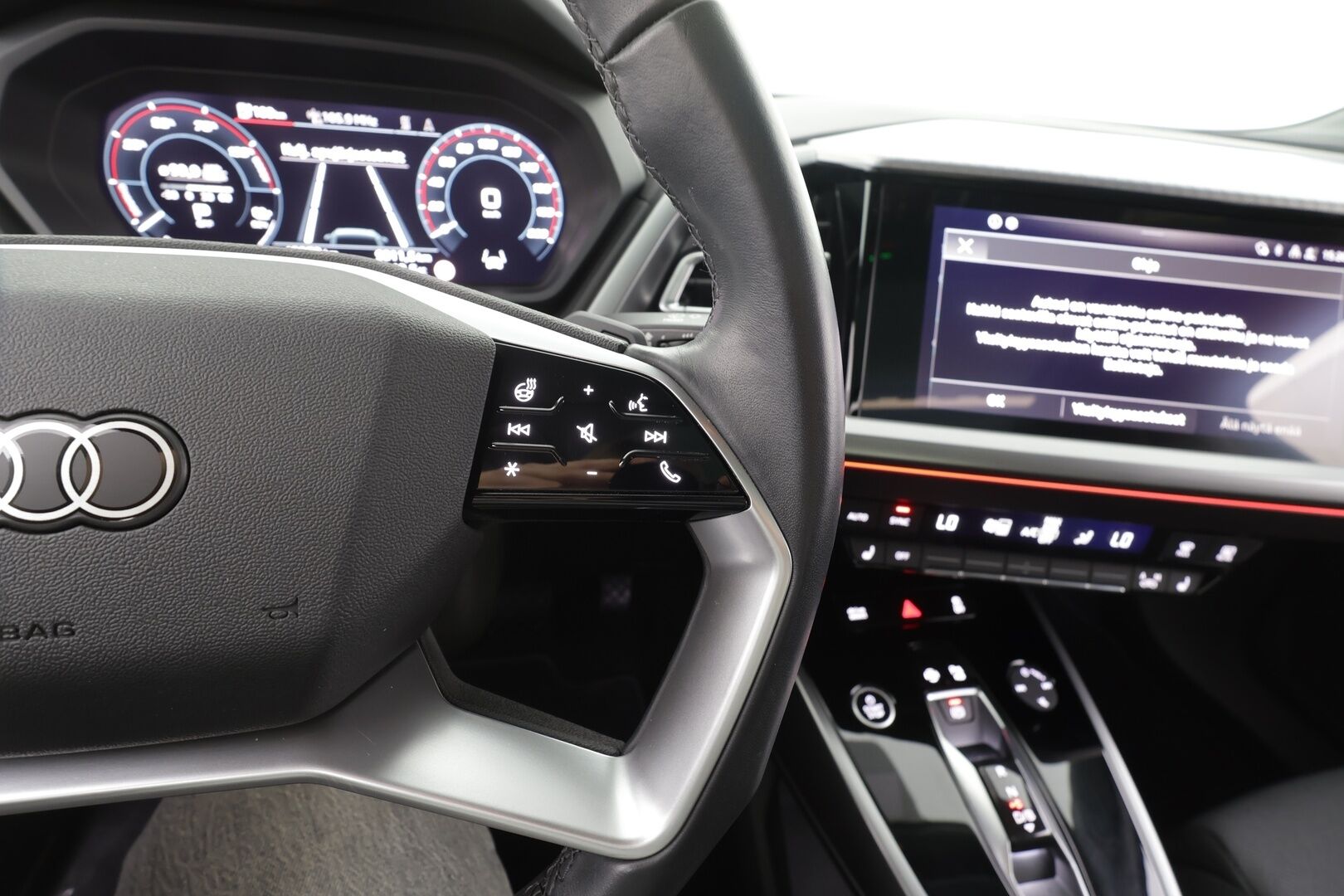 Audi Q4 e-tron 2022 S line 50 e-tron quattro S-Line - | ACC | Koukku | HUD | LED | Sonos | Muistipenkki | P.Kamera | keyless | Urheiluistuimet | Suomi-auto | Kahdet Renkaat |