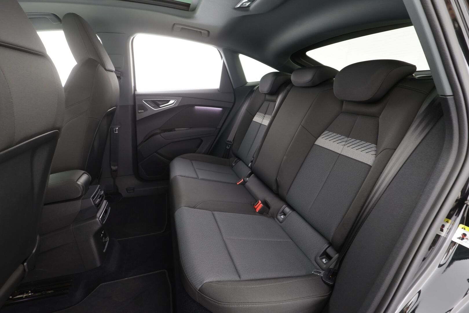 Audi Q4 e-tron 2022 S line 50 e-tron quattro S-Line - | ACC | Koukku | HUD | LED | Sonos | Muistipenkki | P.Kamera | keyless | Urheiluistuimet | Suomi-auto | Kahdet Renkaat |