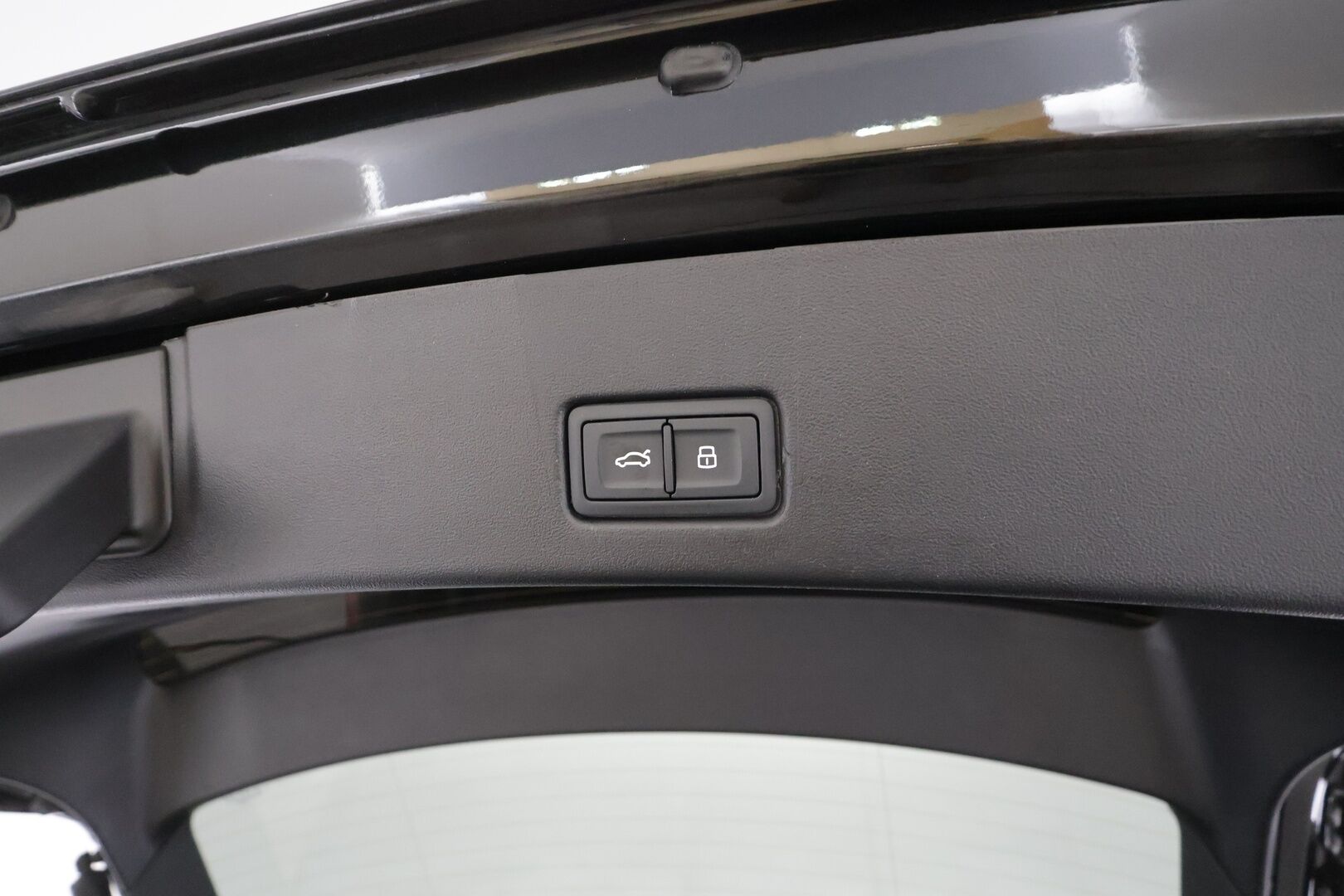 Audi Q4 e-tron 2022 S line 50 e-tron quattro S-Line - | ACC | Koukku | HUD | LED | Sonos | Muistipenkki | P.Kamera | keyless | Urheiluistuimet | Suomi-auto | Kahdet Renkaat |