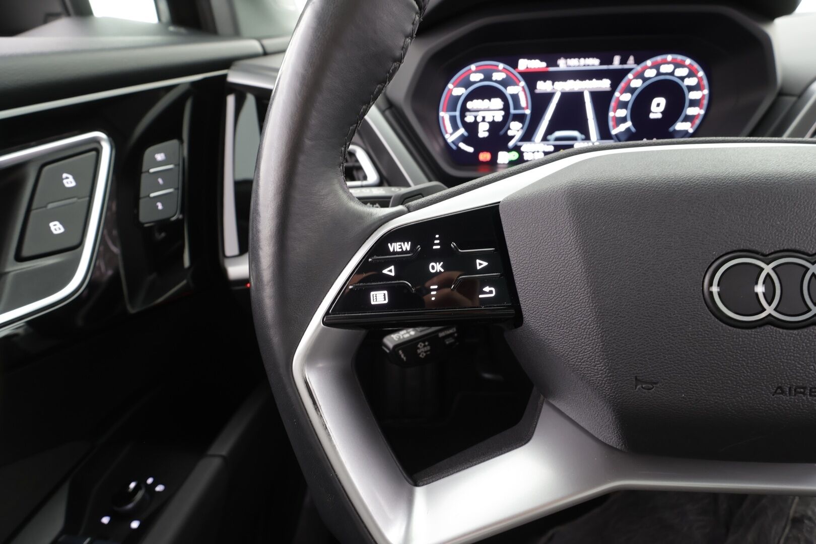 Audi Q4 e-tron 2022 S line 50 e-tron quattro S-Line - | ACC | Koukku | HUD | LED | Sonos | Muistipenkki | P.Kamera | keyless | Urheiluistuimet | Suomi-auto | Kahdet Renkaat |