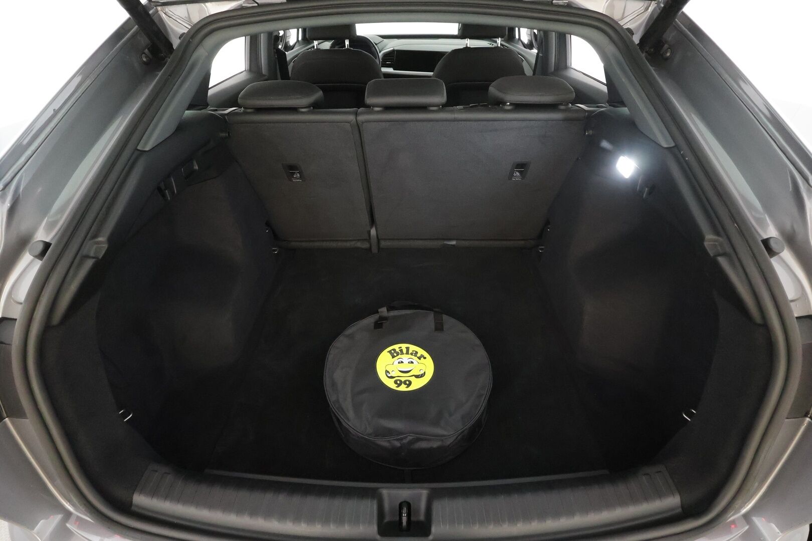 Audi Q4 e-tron 2022 Edition 40 e-tron Sportback * ACC / ILP / LED / Kamera / Sähköluukku * - KATSO MIHIN HINTAAN SPORTBACK! / 1.Om Suomi-auto / SoH 94.7% / Merkkihuollettu / Kahdet OEM vanteet / Juuri huollettu / Alv - HULLUT AVAJAISHULINAT KORKOTARJOUS 3,29 %