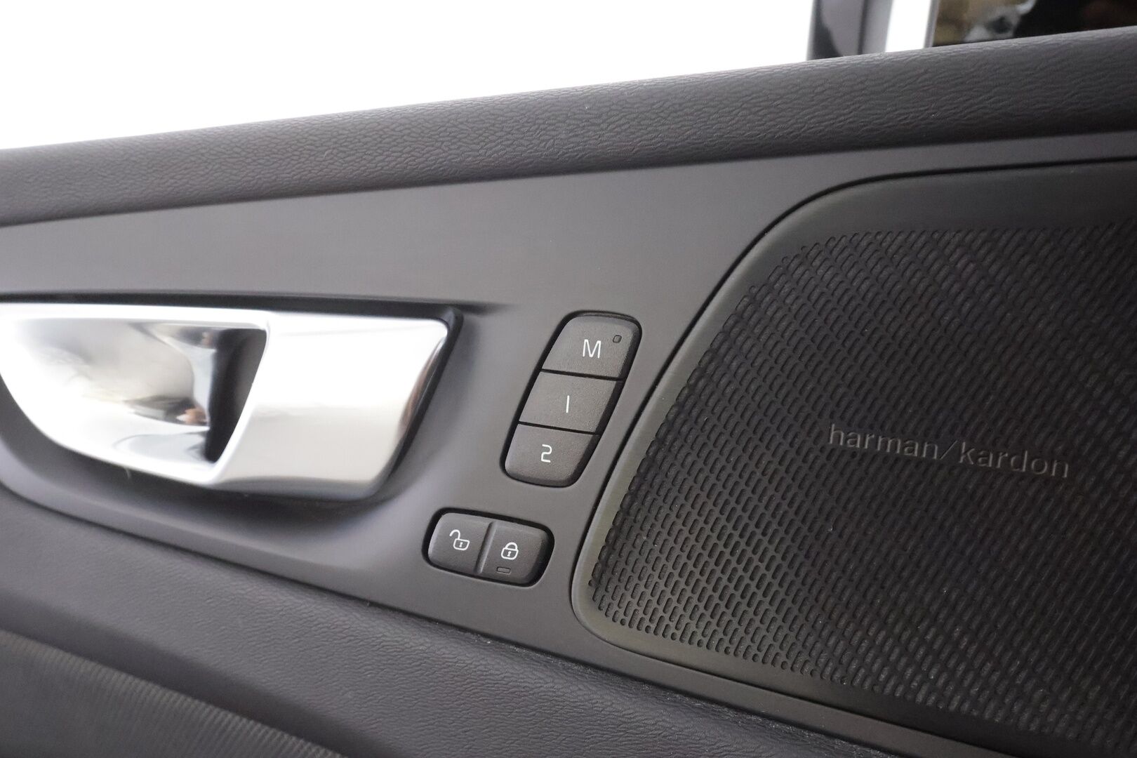 Volvo XC60 2022 T8 AWD Long Range Polestar Engineered Edition aut - | ACC | Webasto | Koukku | HUD | Panorama | H/K | Muistipenkki | Full-LED | Puolinahat | 360-Kamera | Keyless | Sporttipenkit | Apple&Android | 1.Om Suomi-auto | Kahdet Renkaat | Merkkihuollettu|