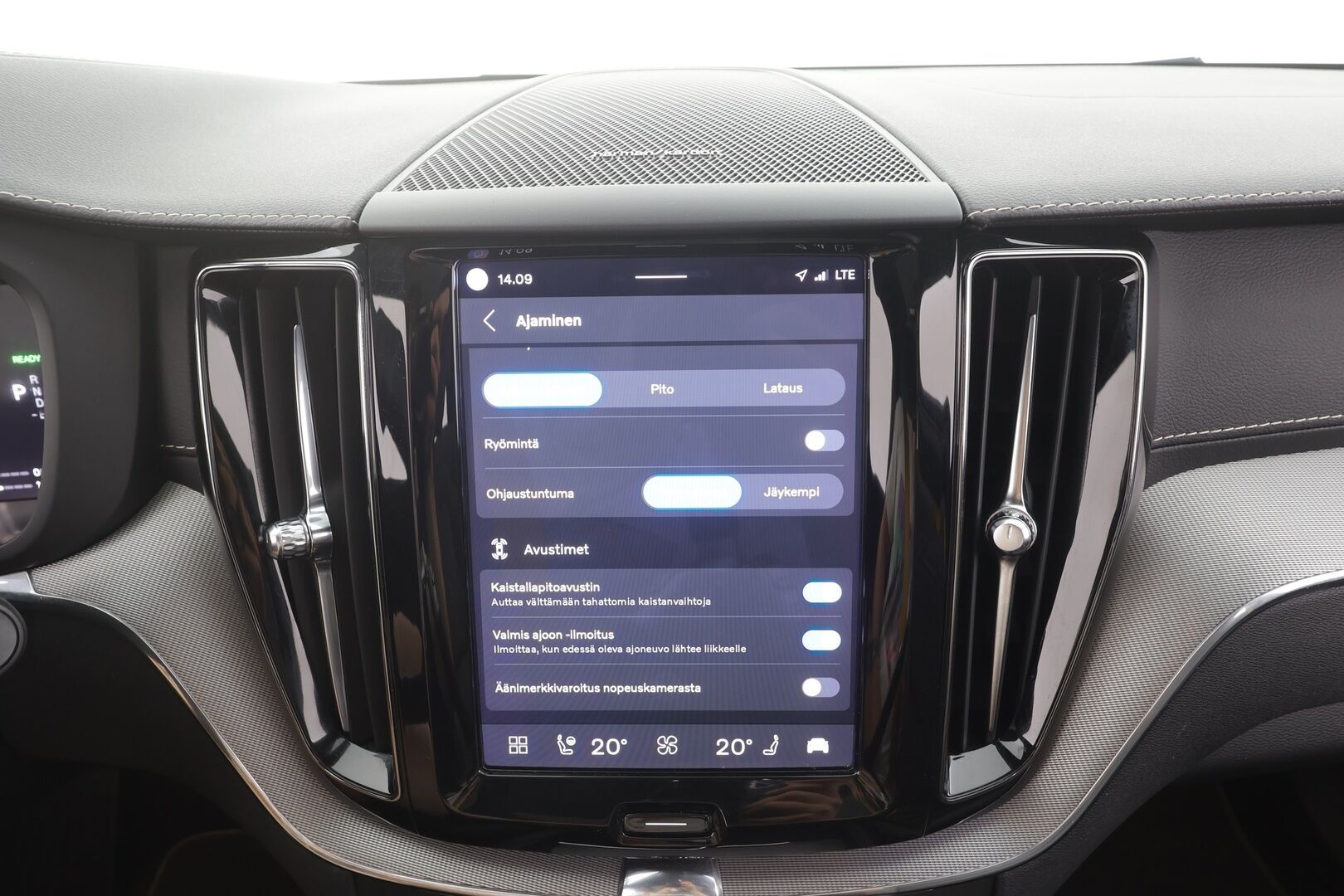 Volvo XC60 2022 T8 AWD Long Range Polestar Engineered Edition aut - | ACC | Webasto | Koukku | HUD | Panorama | H/K | Muistipenkki | Full-LED | Puolinahat | 360-Kamera | Keyless | Sporttipenkit | Apple&Android | 1.Om Suomi-auto | Kahdet Renkaat | Merkkihuollettu|