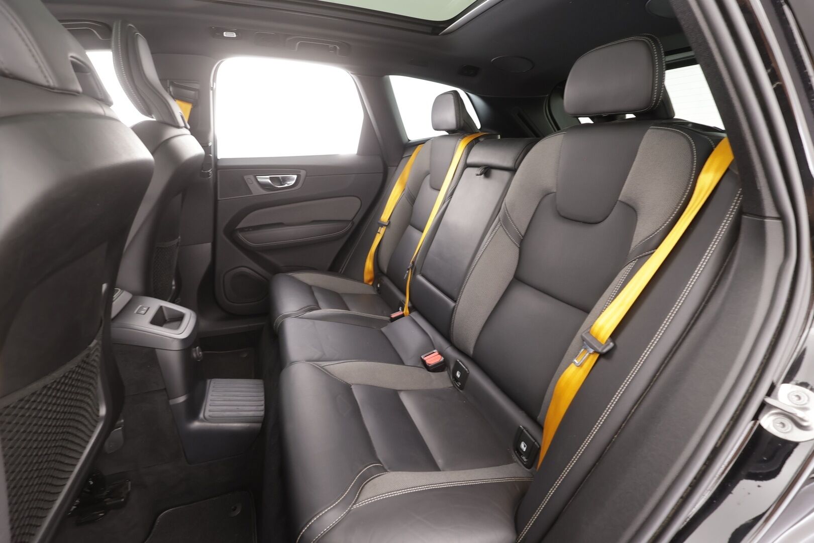 Volvo XC60 2022 T8 AWD Long Range Polestar Engineered Edition aut - | ACC | Webasto | Koukku | HUD | Panorama | H/K | Muistipenkki | Full-LED | Puolinahat | 360-Kamera | Keyless | Sporttipenkit | Apple&Android | 1.Om Suomi-auto | Kahdet Renkaat | Merkkihuollettu|