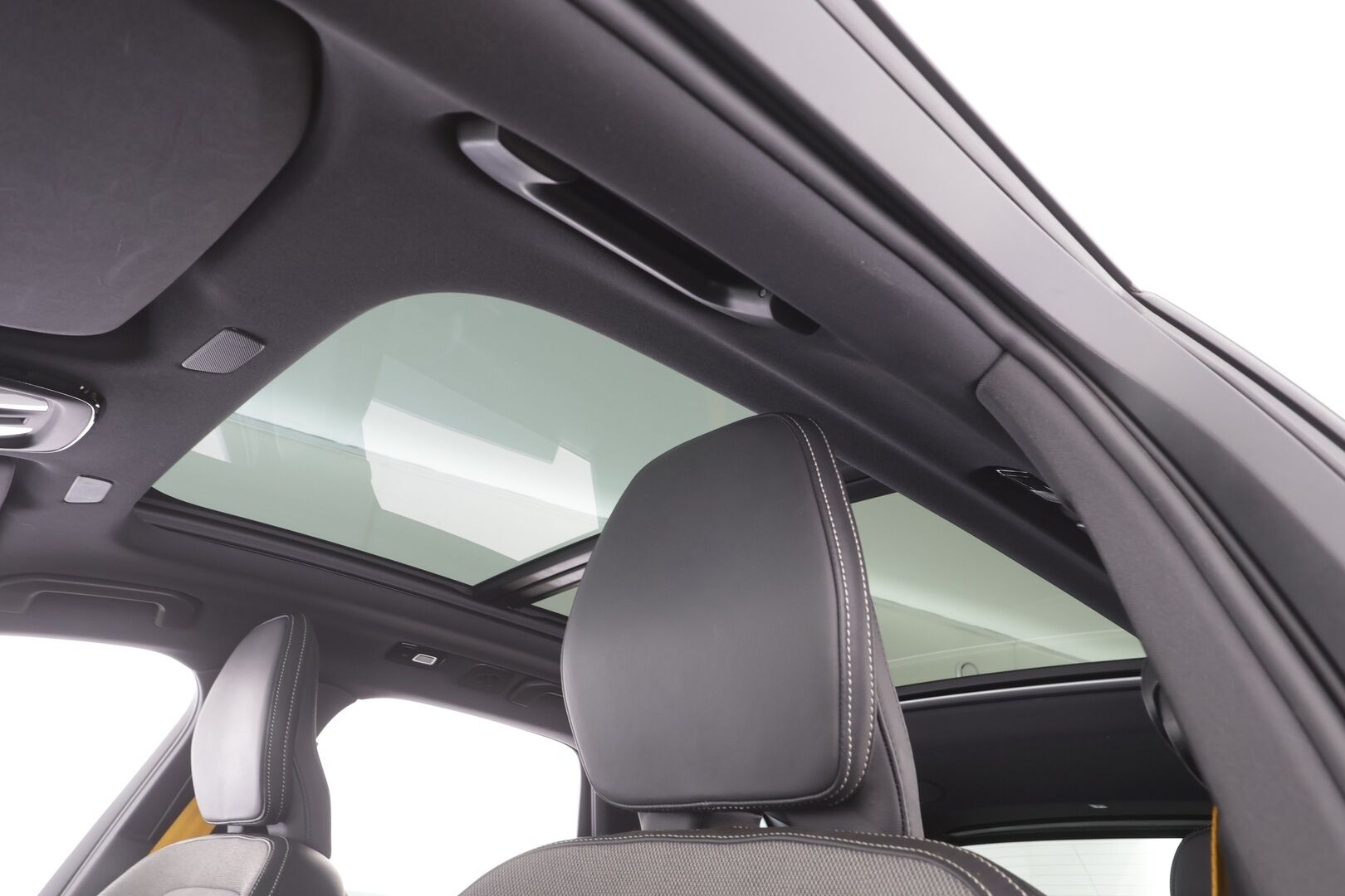 Volvo XC60 2022 T8 AWD Long Range Polestar Engineered Edition aut - | ACC | Webasto | Koukku | HUD | Panorama | H/K | Muistipenkki | Full-LED | Puolinahat | 360-Kamera | Keyless | Sporttipenkit | Apple&Android | 1.Om Suomi-auto | Kahdet Renkaat | Merkkihuollettu|