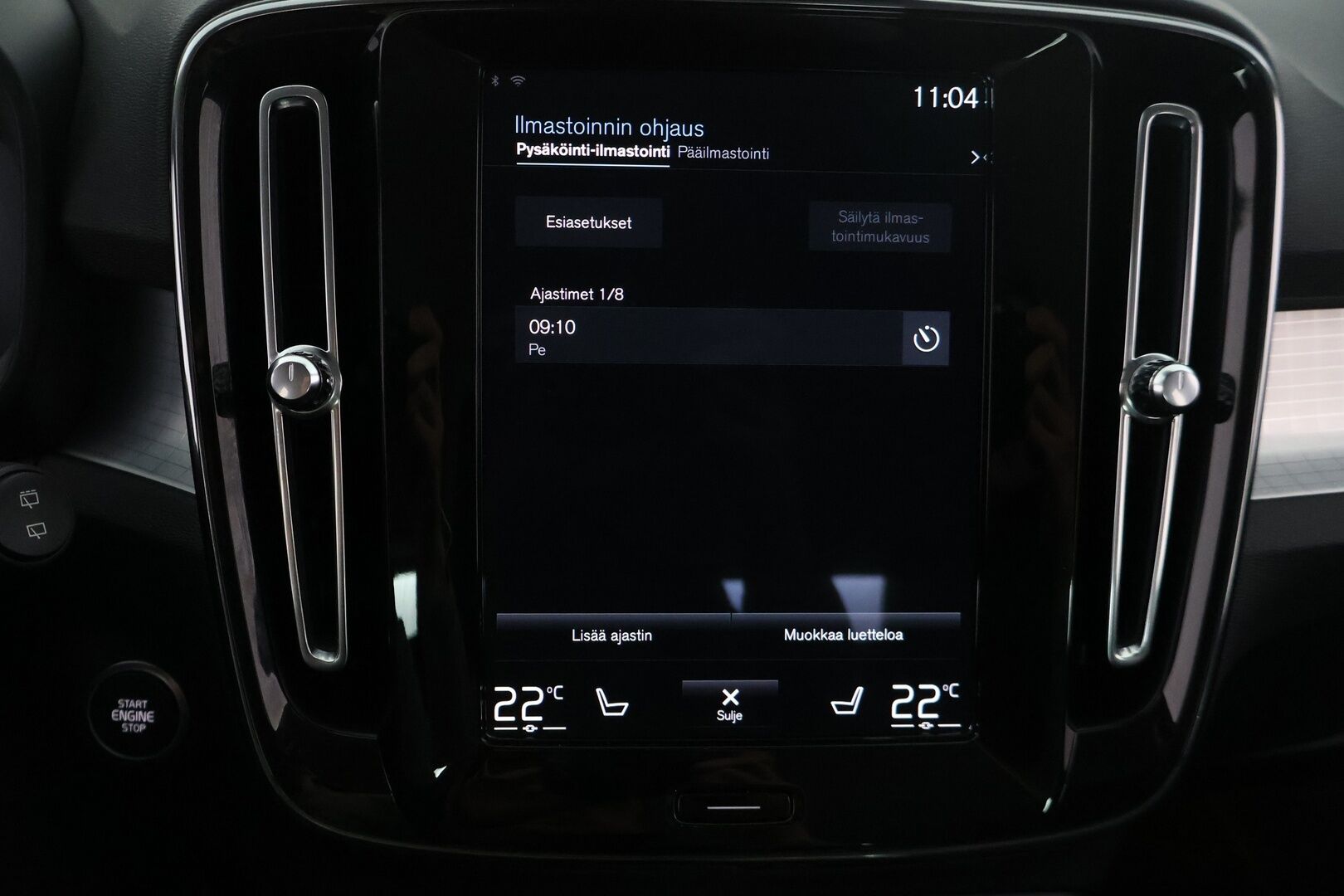 Volvo XC40 2022 B4 MHEV Business Edition DCT aut * Acc / P.ainetoiminen lisälämm. ajastimella /Pilot Assist / Suomiauto / Merkkihuollot - *P-kamera / Tutkat eteen ja taakse / AppleCarPlay, AndroidAuto / Kahdet renkaat aluvanteilla