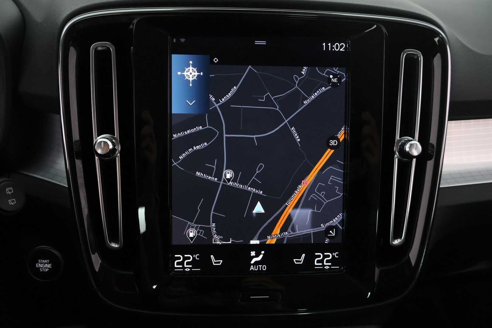 Volvo XC40 2022 B4 MHEV Business Edition DCT aut * Acc / P.ainetoiminen lisälämm. ajastimella /Pilot Assist / Suomiauto / Merkkihuollot - *P-kamera / Tutkat eteen ja taakse / AppleCarPlay, AndroidAuto / Kahdet renkaat aluvanteilla