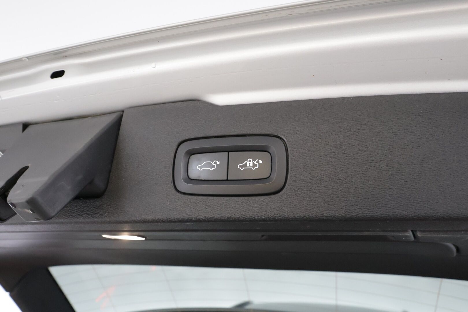 Volvo V60 2022 T6 AWD Long Range R-Design Edition aut * Koukku / ACC / Full-LED / 360 / Sportnahat Muistilla /  Lisälämmitin / Keyless * - 1-om Suomi-auto / 2x Latauskaapelit / Merkkihuollot