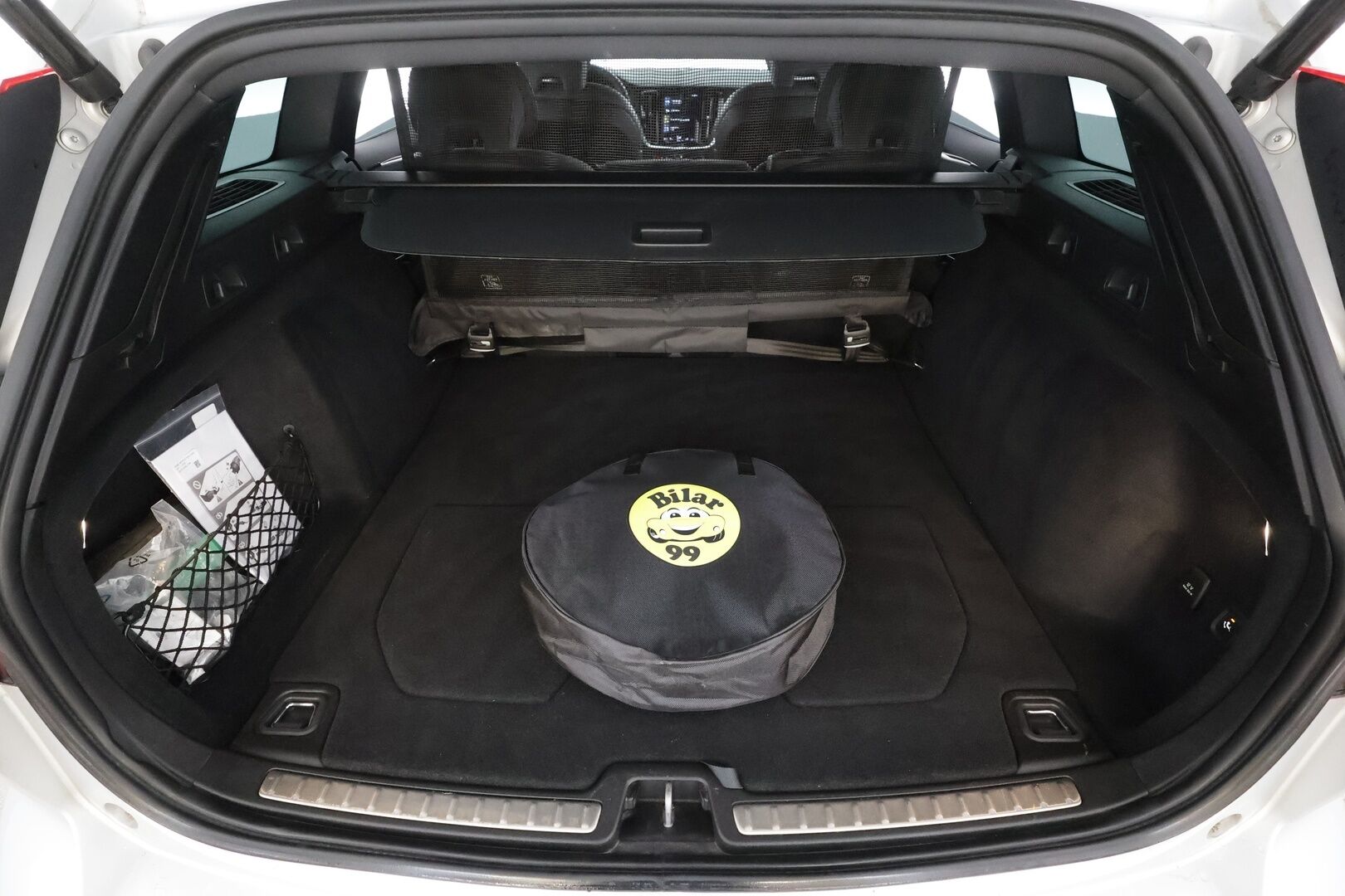 Volvo V60 2022 T6 AWD Long Range R-Design Edition aut * Koukku / ACC / Full-LED / 360 / Sportnahat Muistilla /  Lisälämmitin / Keyless * - 1-om Suomi-auto / 2x Latauskaapelit / Merkkihuollot