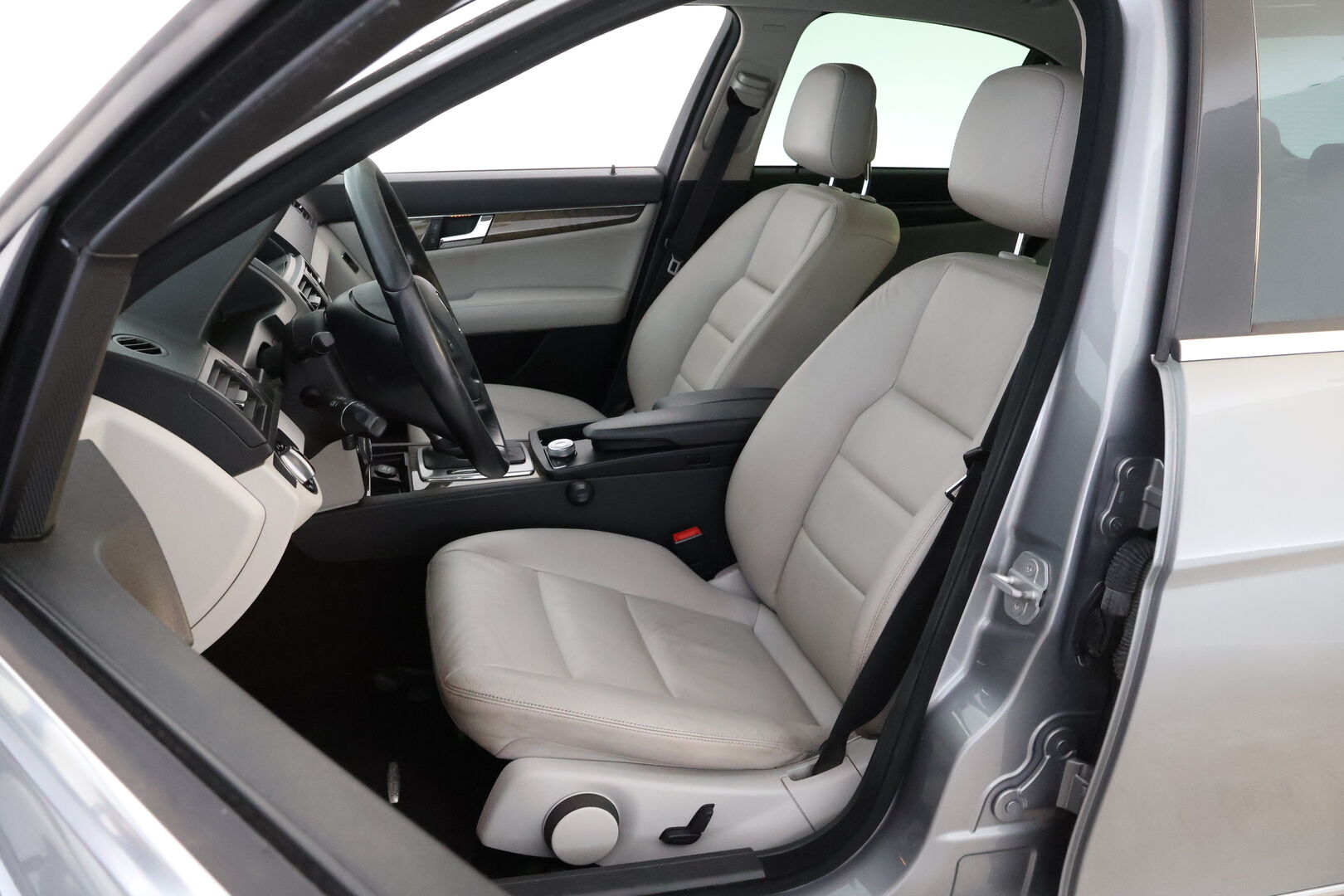 Mercedes-Benz C 2009 350 CDI 4Matic Sedan aut - Nahkasisusta / Sähköpenkit / Xenon / Vakkari / 2x Renkaat aluvantein / Juuri tullut Tampereelle! - HULLU BLACKWEEK KORKOTARJOUS 2,49%