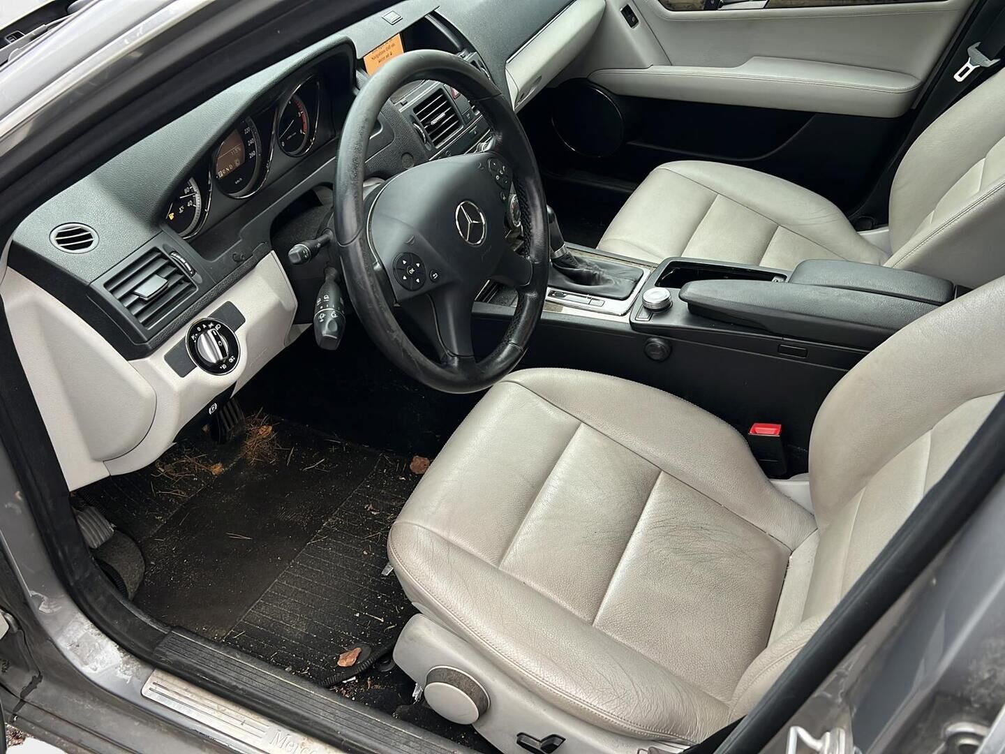 Mercedes-Benz C 2009 350 CDI 4Matic Sedan aut - Nahkasisusta / Sähköpenkit / Xenon / Vakkari / 2x Renkaat aluvantein / Juuri tullut Tampereelle!