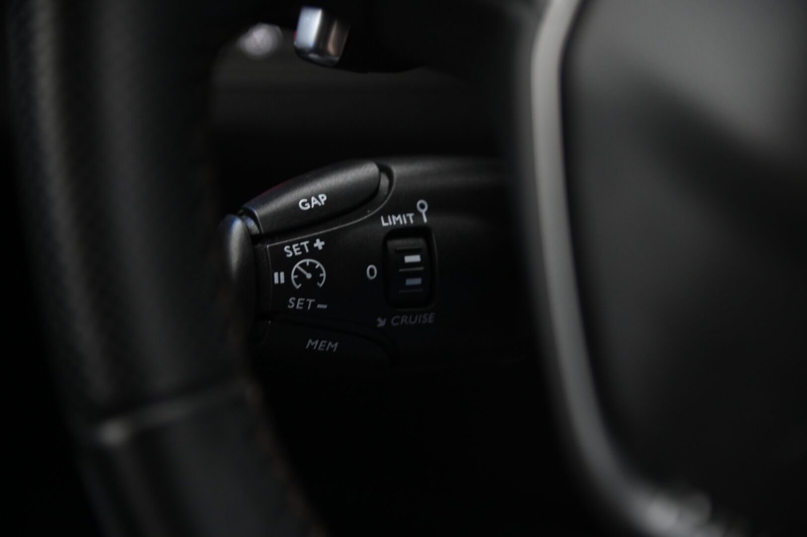 Peugeot 3008 2020 GT Hybrid4 300 EAT8-aut *Webasto / P.Kamera / ACC / LED / Navi*