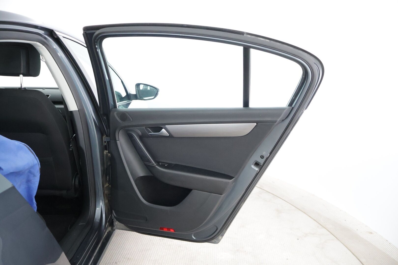Volkswagen Passat 2011 Sedan Comfortline 1,8 TSI 118 kW (160 hv) * / Myydään huutokaupat.comissa! / Vakkari / Webasto / Koukku / Kahdet renkaat / * - Myydään huutokaupat comissa!