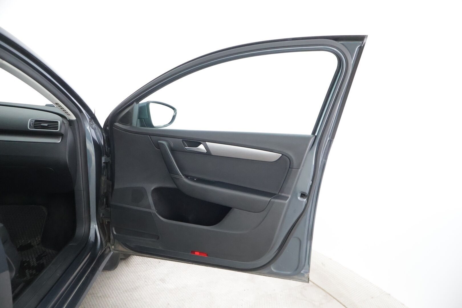 Volkswagen Passat 2011 Sedan Comfortline 1,8 TSI 118 kW (160 hv) * / Myydään huutokaupat.comissa! / Vakkari / Webasto / Koukku / Kahdet renkaat / * - Myydään huutokaupat comissa!