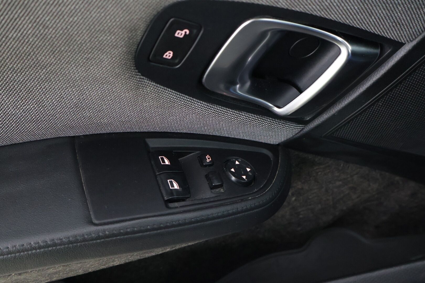 BMW i3 2019 120Ah *ILP / Vakkari / BC alusta / LED / P-kamera / Navi* - *2x renkaat 19" vanteilla / Saatavilla Bilar-Turva / Näyttävä!* - HULLU BLACKWEEK KORKOTARJOUS 2,49%