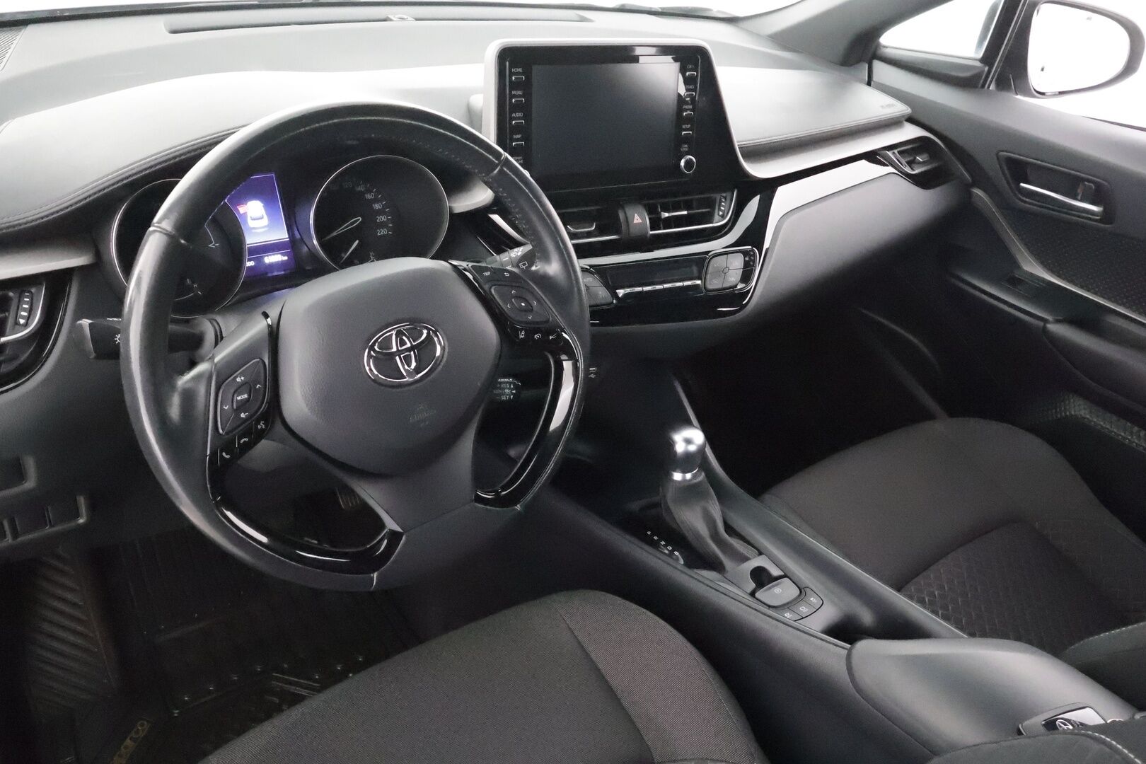 Toyota C-HR 2022 1,8 Hybrid Active * ACC / LED / P.Kamera / Kaistavahti / Navi / Keyless * - Suomi-auto / Kahdet renkaat - HULLUT AVAJAISHULINAT KORKOTARJOUS 3,29 %