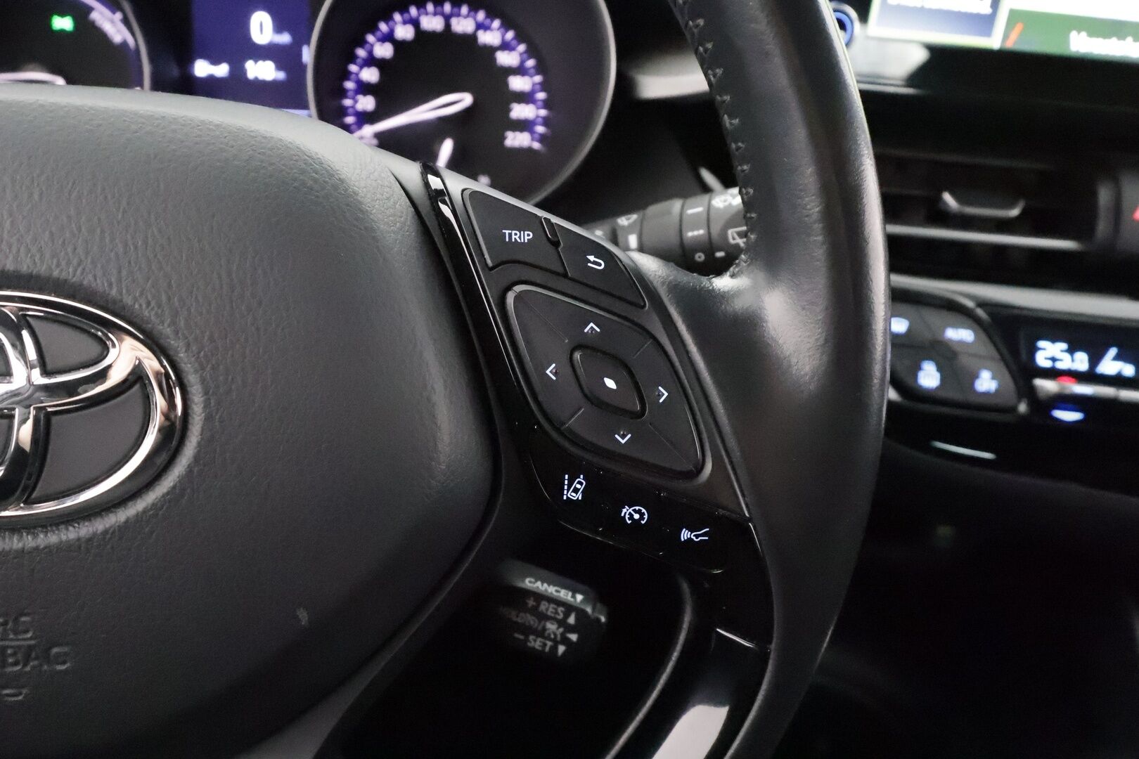 Toyota C-HR 2022 1,8 Hybrid Active * ACC / LED / P.Kamera / Kaistavahti / Navi / Keyless * - Suomi-auto / Kahdet renkaat - HULLUT AVAJAISHULINAT KORKOTARJOUS 3,29 %