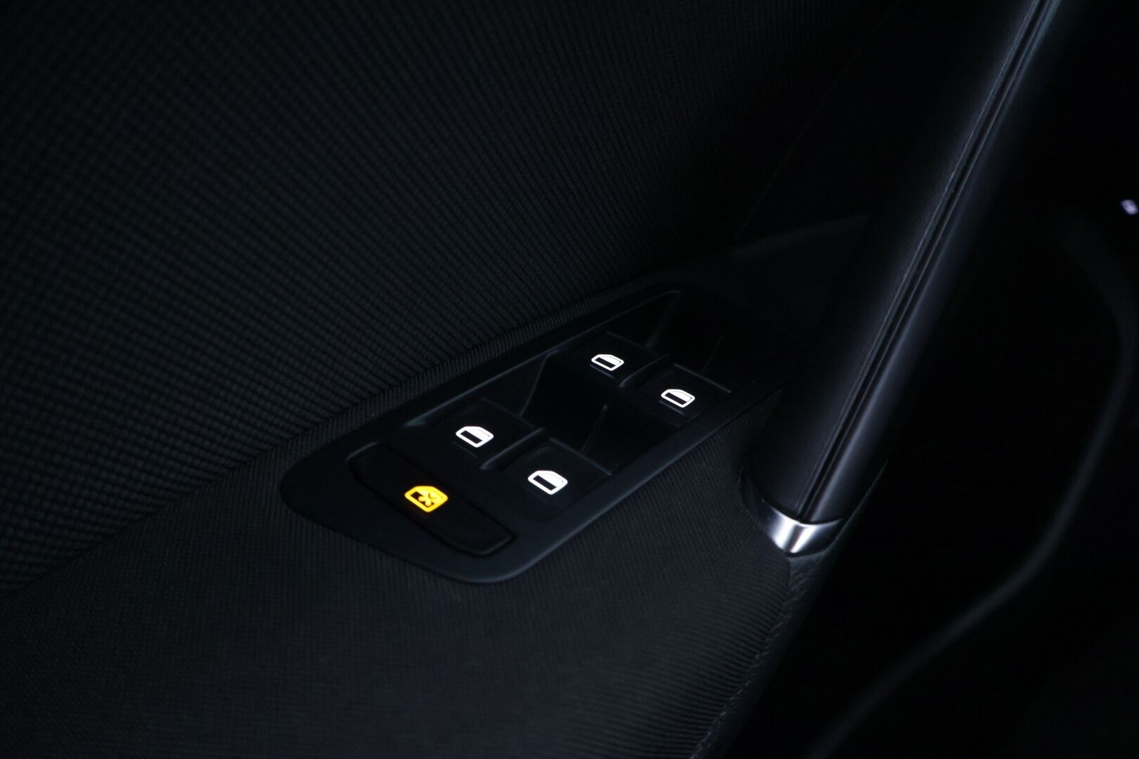 Volkswagen Golf 2015 GTE Plug-In Hybrid 150 kW (204 hv) DSG-automaatti *Adapt. Vakkari / Webasto / P-kamera / BLIS / Sporttipenkit / Navi* - *JAKOPÄÄ TEHTY 03/25* / 2x renkaat aluvanteilla / LED-valot
