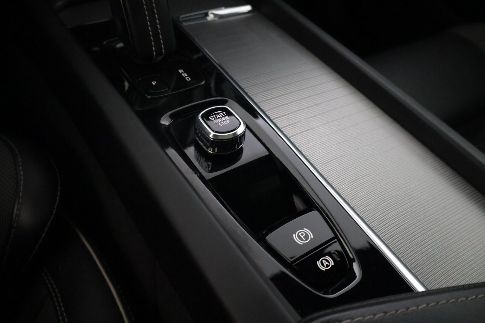 Volvo XC60 2022 T8 AWD Long Range Polestar Engineered Edition aut - | Harman&Kardon | Panoraama | 360-Kamera | Pilot Assist | ACC | Muistipenkki | Nahkasisusta | Vetokoukku | Apple&Android | Navi | 