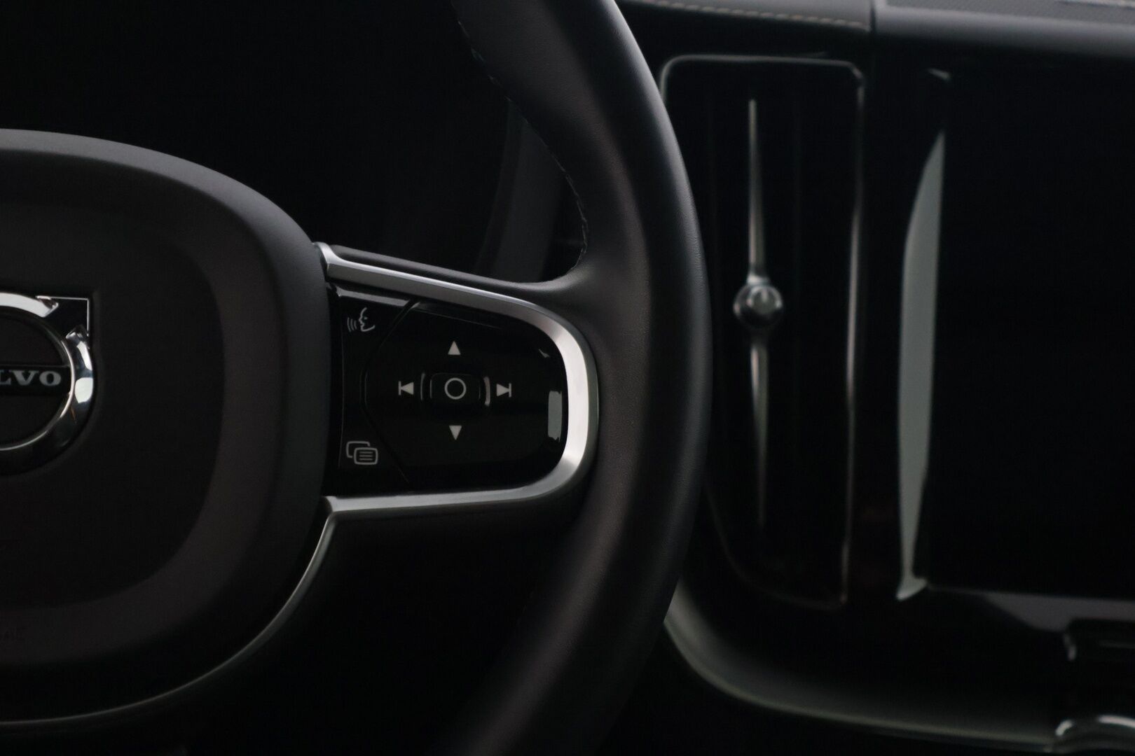 Volvo XC60 2022 T8 AWD Long Range Polestar Engineered Edition aut - | Harman&Kardon | Panoraama | 360-Kamera | Pilot Assist | ACC | Muistipenkki | Nahkasisusta | Vetokoukku | Apple&Android | Navi | 