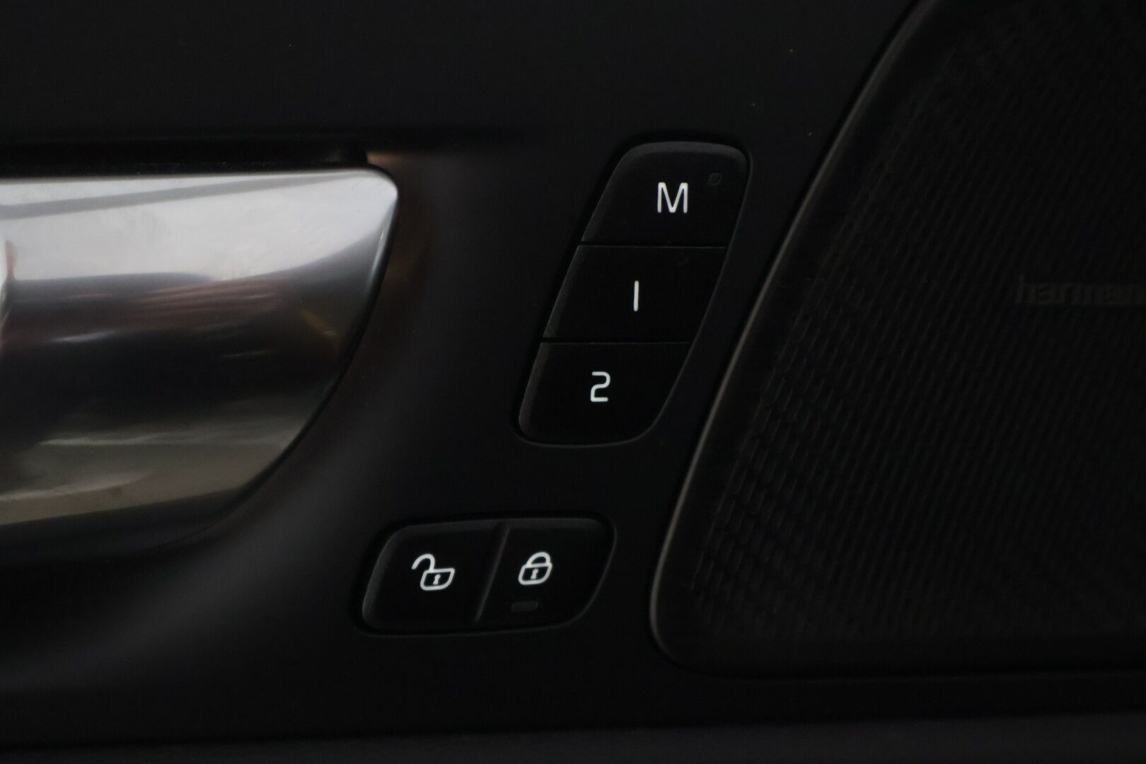 Volvo XC60 2022 T8 AWD Long Range Polestar Engineered Edition aut - | Harman&Kardon | Panoraama | 360-Kamera | Pilot Assist | ACC | Muistipenkki | Nahkasisusta | Vetokoukku | Apple&Android | Navi | 