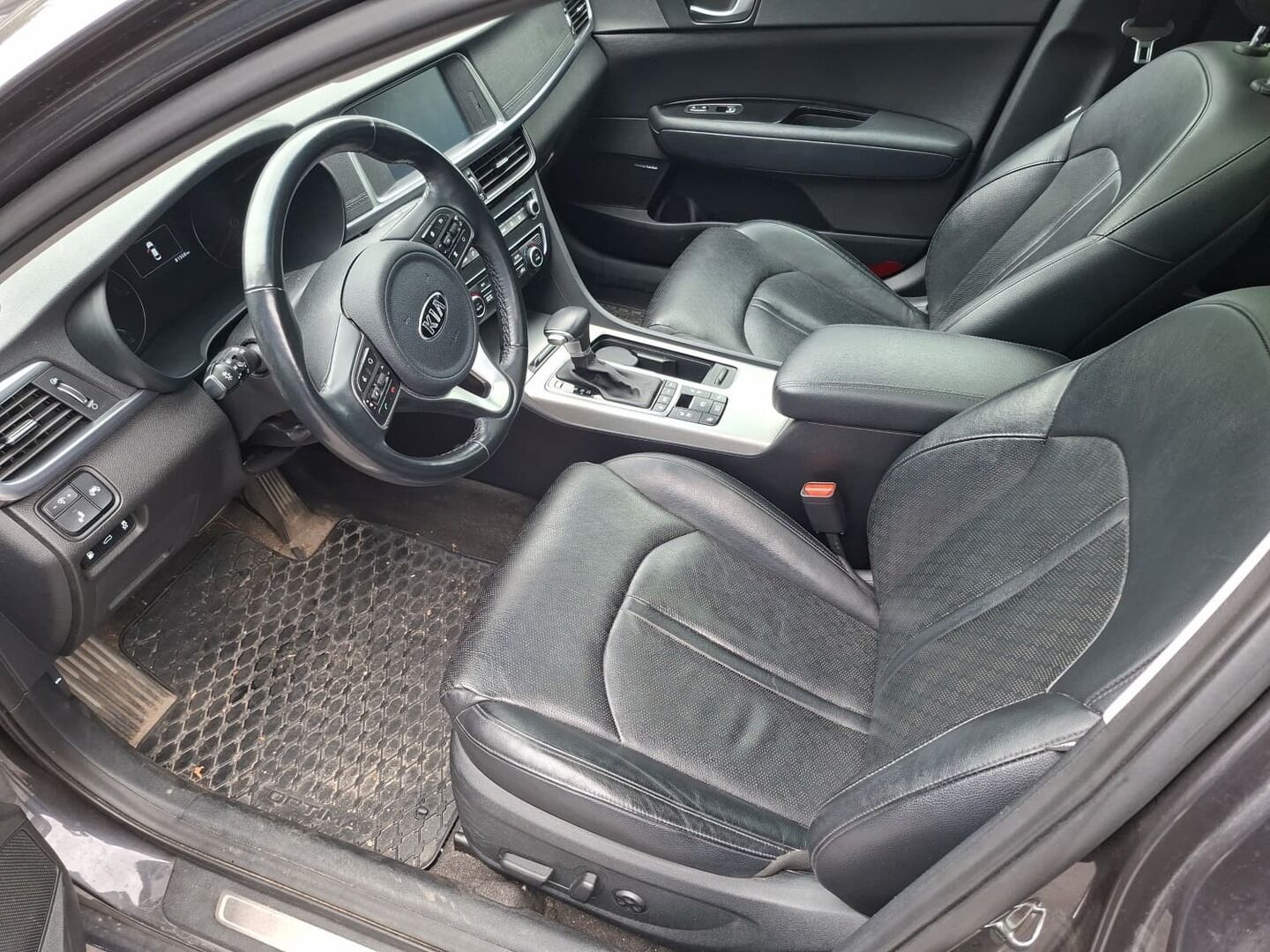 Kia Optima 2017 2,0 Business Luxury 4D A/T - | ACC | Harman & Kardon | Panorama | 270-kamera | Navi | BLIS | Keyless | Ilmastoidut nahkaistuimet sähkösäädöillä | Lämmitetty ratti | Tutkat edessä ja takana | Lohkolämmitin sisäpistokkeella |