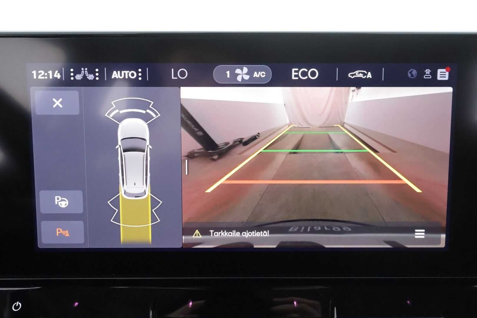 Seat Leon Sportstourer 2021 1,4 PHEV 204 eHybrid FR DSG * ACC / LED / P.Kamera / Navi / Kaistavahti / Digimittaristo / Koukku * - 2x Latauskaapelit / Kahdet renkaat