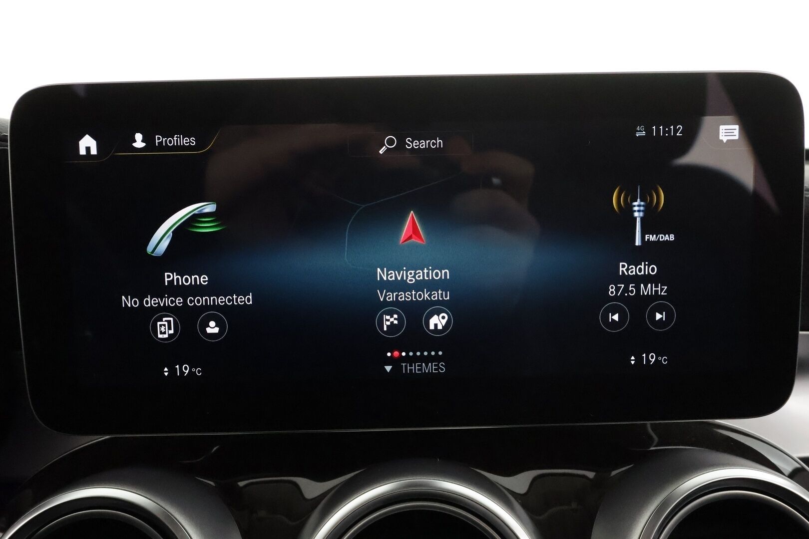 Mercedes-Benz GLC 2022 300 e 4MATIC A Business * Distronic Plus / Polttoainekäyttöinen lämmitin / LED / P.Kamera / Sporttipenkit / Navi * - 1.Om Suomi-auto / Kahdet renkaat / Koti & kauppalaturi