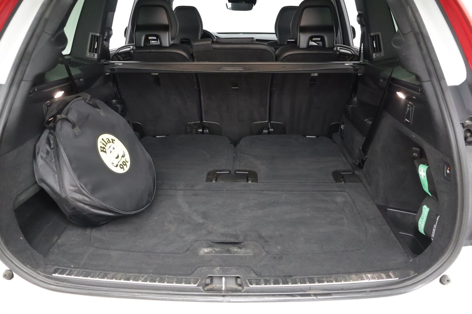 Volvo XC90 2022 T8 AWD Long Range High Performance R-Design aut / 1.OM / Suomi auto / 7p* - 2,99 % KORKOTARJOUS TÄHÄN AUTOON 14.9. ASTI! - Harman & Kardon / Webasto / Koukku / ACC / BLIS / Keyless Go / P-kamera / tutkat
