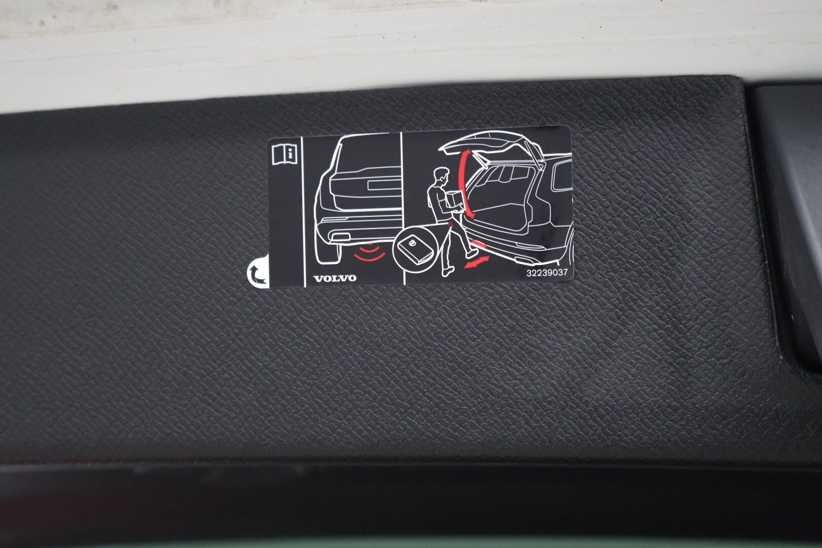 Volvo XC90 2022 T8 AWD Long Range High Performance R-Design aut / 1.OM / Suomi auto / 7p* - Harman & Kardon / Webasto / Koukku / ACC / BLIS / Keyless Go / P-kamera / tutkat