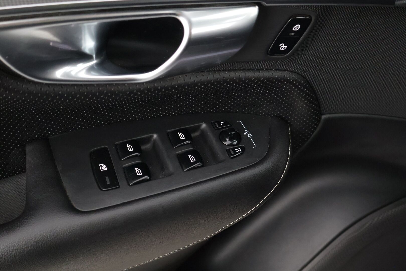 Volvo XC90 2022 T8 AWD Long Range High Performance R-Design aut / 1.OM / Suomi auto / 7p* - Harman & Kardon / Webasto / Koukku / ACC / BLIS / Keyless Go / P-kamera / tutkat