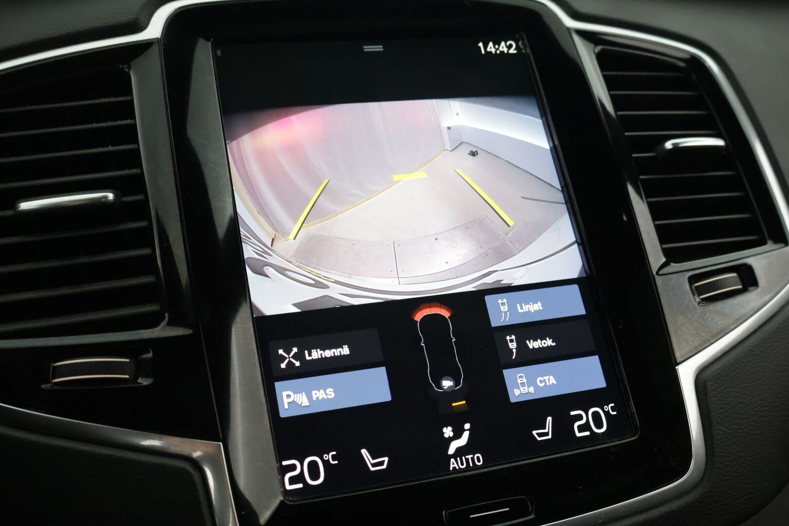 Volvo XC90 2022 T8 AWD Long Range High Performance R-Design aut / 1.OM / Suomi auto / 7p* - 2,99 % KORKOTARJOUS TÄHÄN AUTOON 14.9. ASTI! - Harman & Kardon / Webasto / Koukku / ACC / BLIS / Keyless Go / P-kamera / tutkat