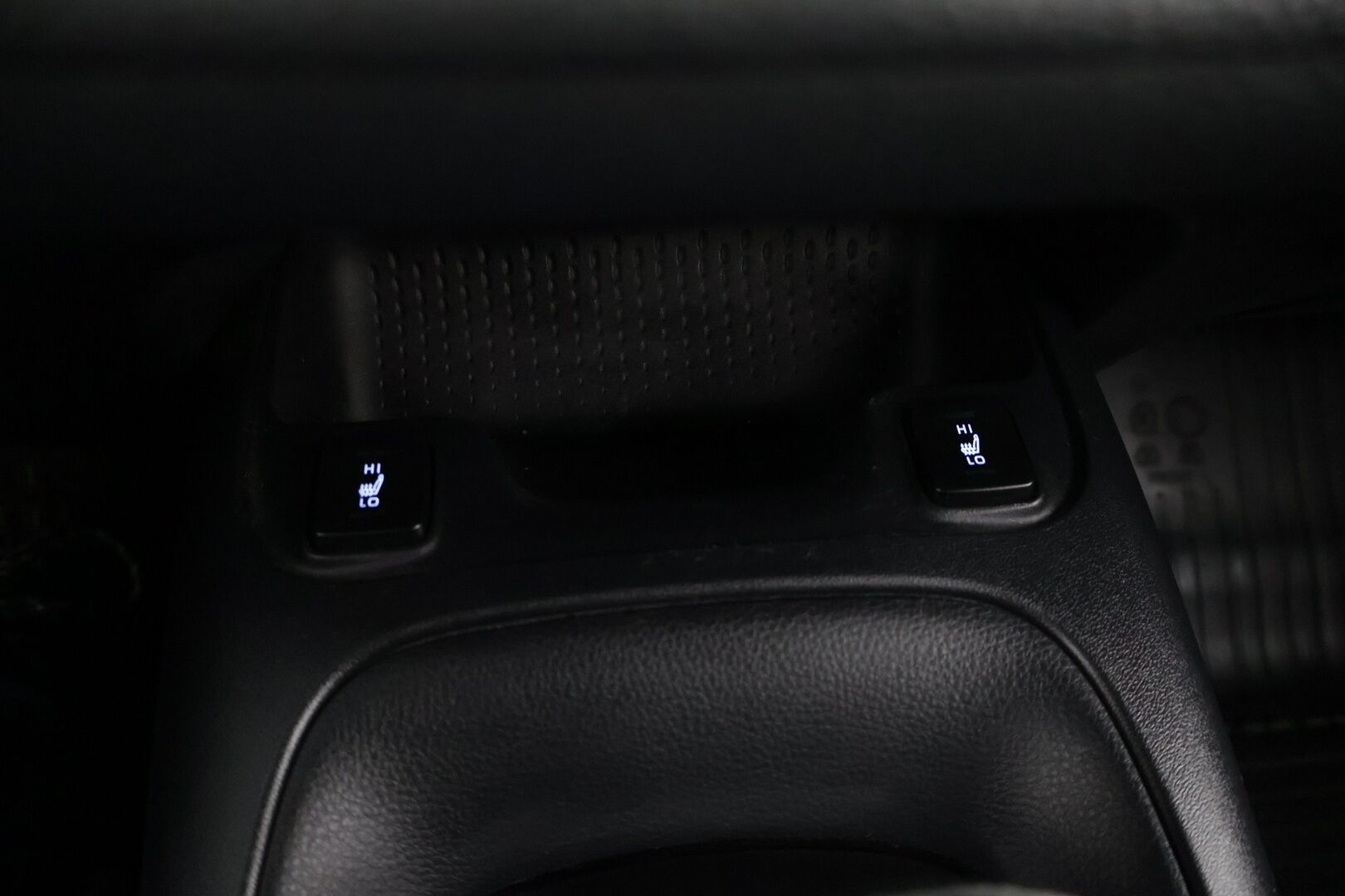 Toyota Corolla 2020 Touring Sports 1,8 Hybrid Active - ACC / P.kamera / Bluetooth / Kahdet renkaat