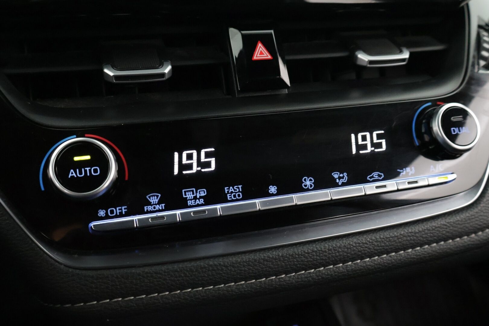 Toyota Corolla 2019 Touring Sports 1,8 Hybrid Active **  ACC / Kamera / Bluetooth / Kahdet renkaat