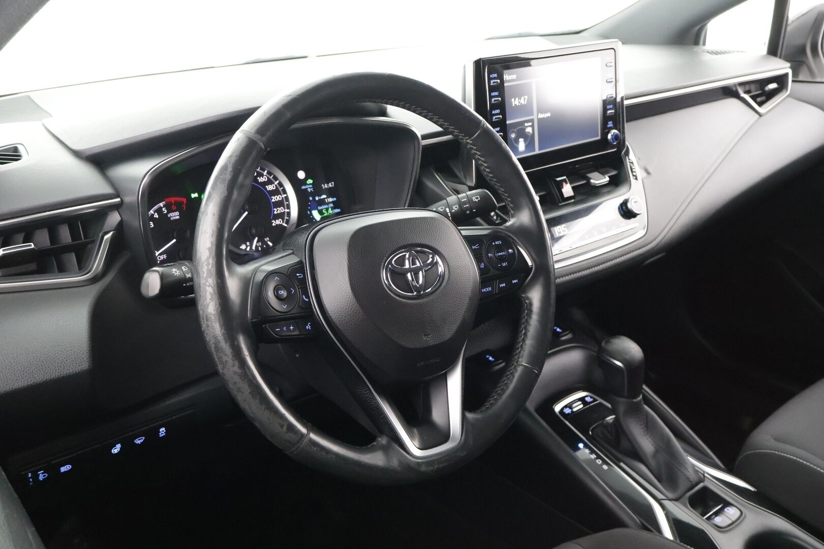 Toyota Corolla 2020 Touring Sports 1,8 Hybrid Active - ACC / P.kamera / Bluetooth / Kahdet renkaat
