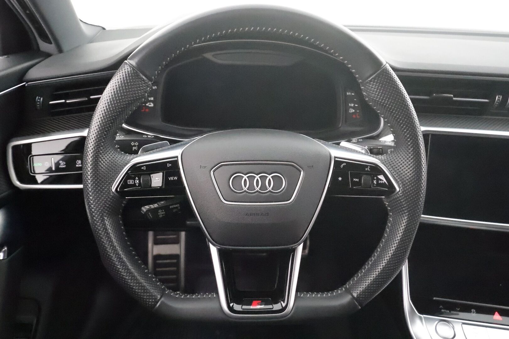 Audi A6 2020 Avant Business Sport 55 TFSI e quattro S tronic S-Line * ACC / 360° / Hierovat&ilmastoidut nahat / Matrix LED * - KeylessGo / Muistipenkit / Kahdet renkaat aluvanteilla / Huippuvarusteet