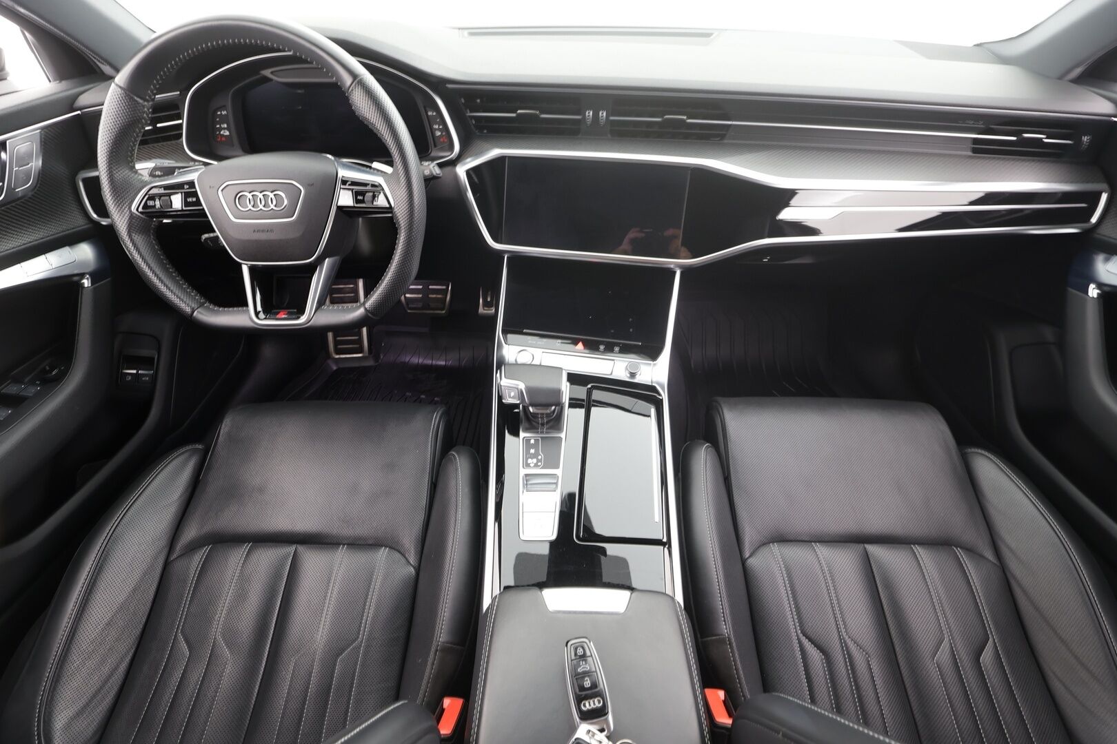 Audi A6 2020 Avant Business Sport 55 TFSI e quattro S tronic S-Line * ACC / 360° / Hierovat&ilmastoidut nahat / Matrix LED * - KeylessGo / Muistipenkit / Kahdet renkaat aluvanteilla / Huippuvarusteet