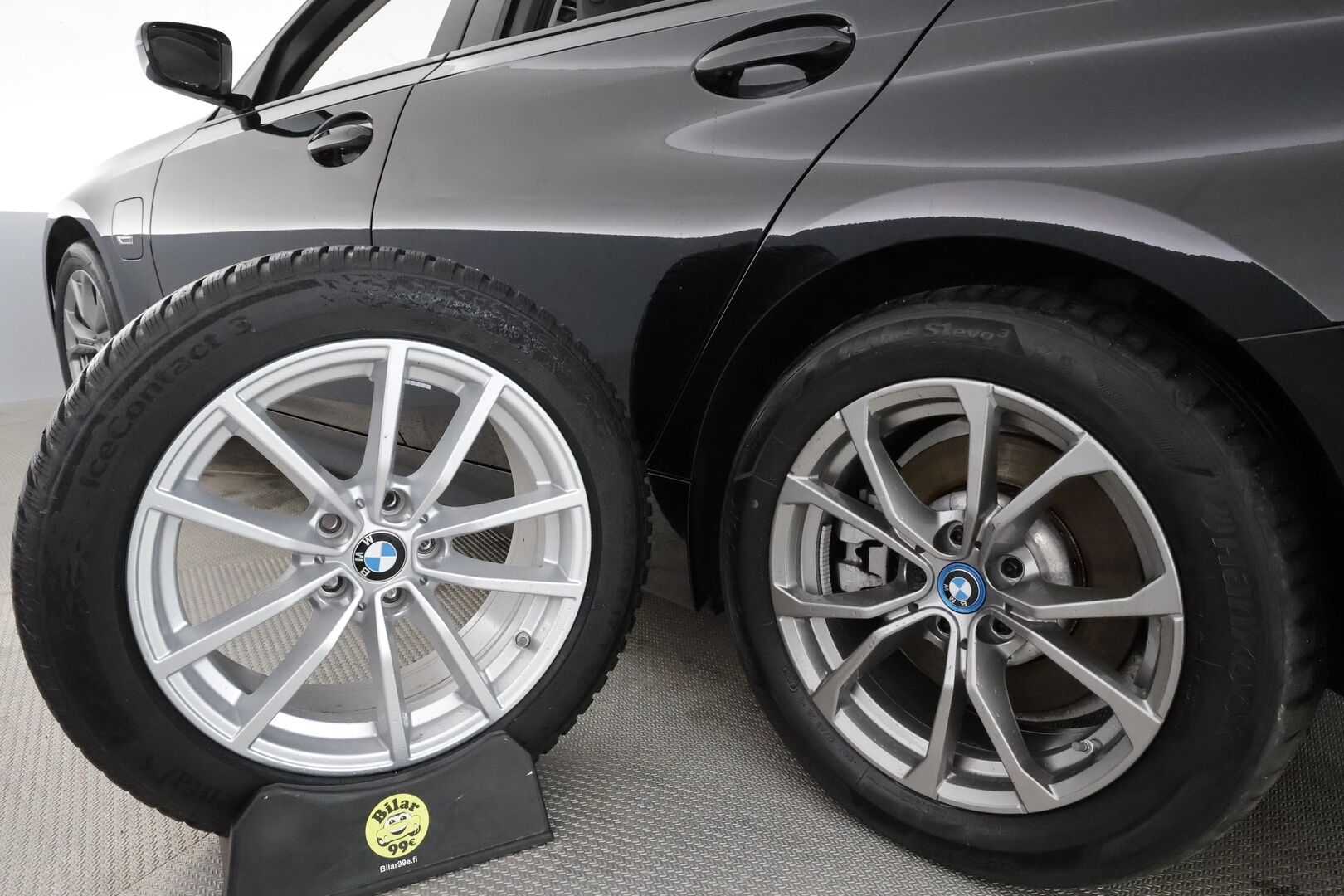 BMW 330 2022 G21 Touring 330e xDrive A Charged Edition Sport *Tutkat / LED-valot / Sporttipenkit / Navi / Kaistavahti* - SoH 90% / 1.Om Suomi-auto / ALV /  2x Vanteet / 2x Latauskaapelit