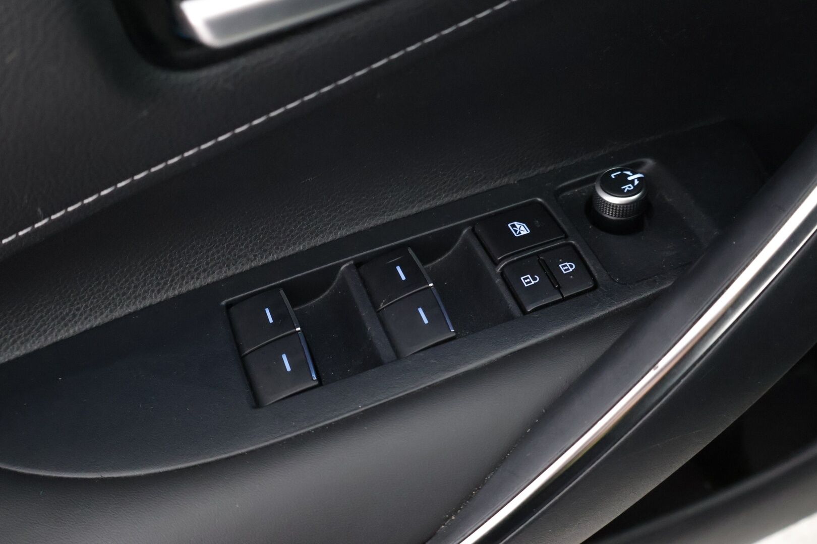 Toyota Corolla 2021 Touring Sports 2,0 Hybrid Active Business - 2.0 Hybrid | ACC | Sähköluukku | Keyless | Bi-LED | Navi | P.Kamera | P.Tutkat | Lämmitettävä ratti | Penkinlämmittimet | 2-alueilmastointi | Suomi-auto | Merkkihuollettu
