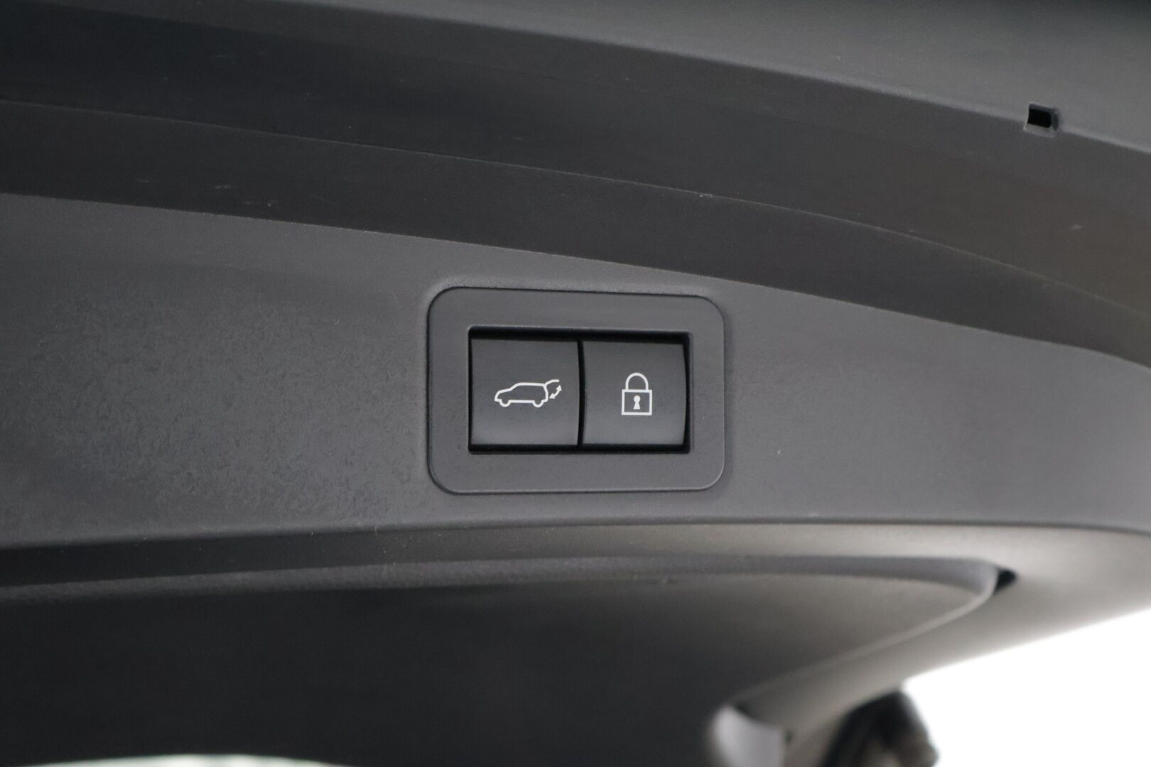 Toyota Corolla 2021 Touring Sports 2,0 Hybrid Active Business - 2.0 Hybrid | ACC | Sähköluukku | Keyless | Bi-LED | Navi | P.Kamera | P.Tutkat | Lämmitettävä ratti | Penkinlämmittimet | 2-alueilmastointi | Suomi-auto | Merkkihuollettu