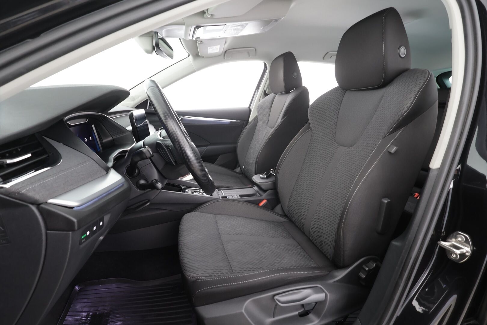 Skoda Octavia 2022 Combi 1.4 TSI PHEV Style iV DSG  * ACC / Webasto / Koukku / Matrix-LED / P.Kamera / Apple&Android * - 1.Om Suomi-auto / Merkkihuollettu / 2xLataus / Kahdet renkaat