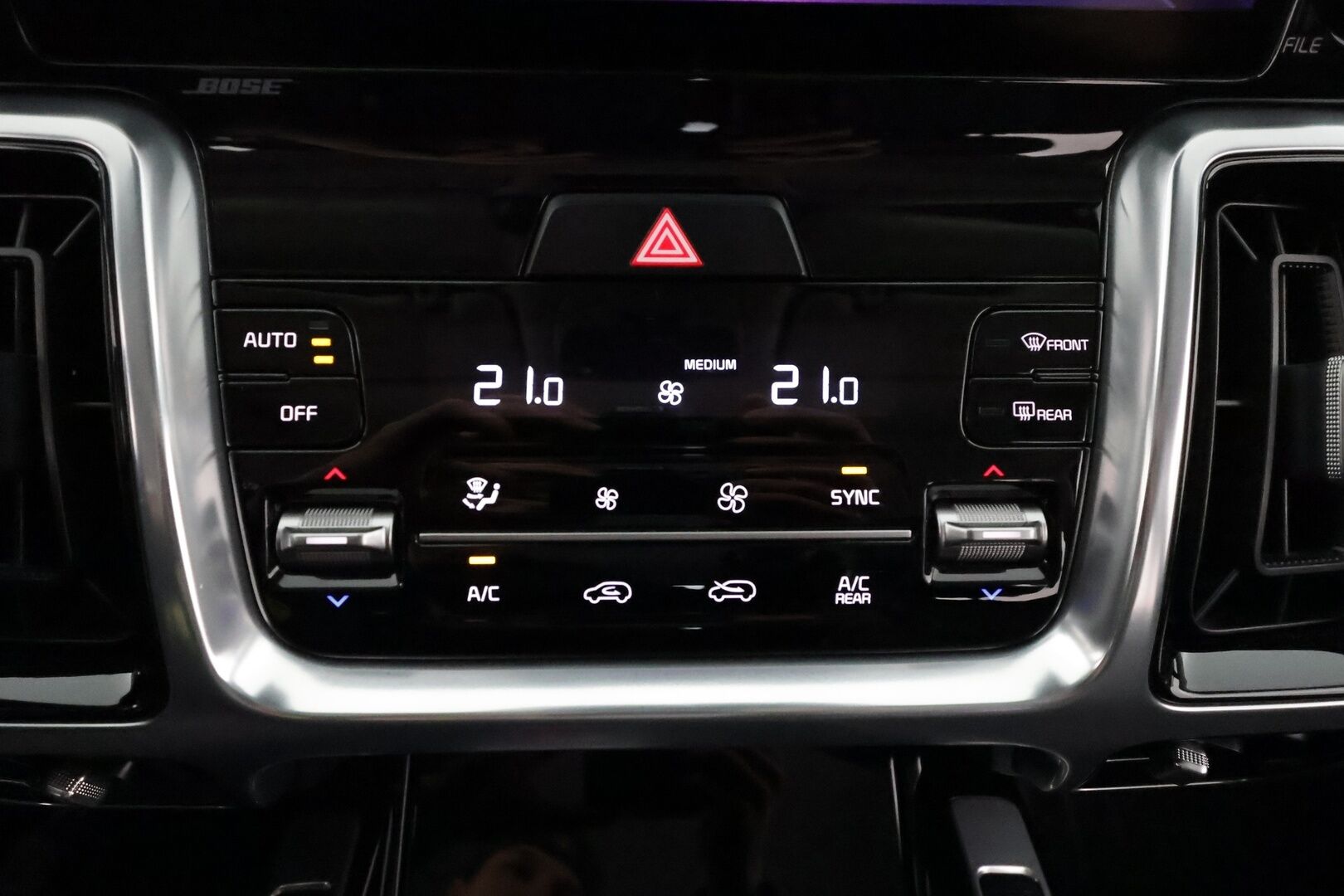 Kia Sorento 2022 2,2 CRDi AWD Business Premium DCT AT **1.Om Suomi-auto /  360° Kamera / Adapt.Vakkari / 7-Paikkainen / Koukku / BOSE** - 3,99 % KORKOTARJOUS TÄHÄN AUTOON - LED-valot / Navi / Kaistavahti / Digimittaristo / KeylessGO / 2x Renkaat