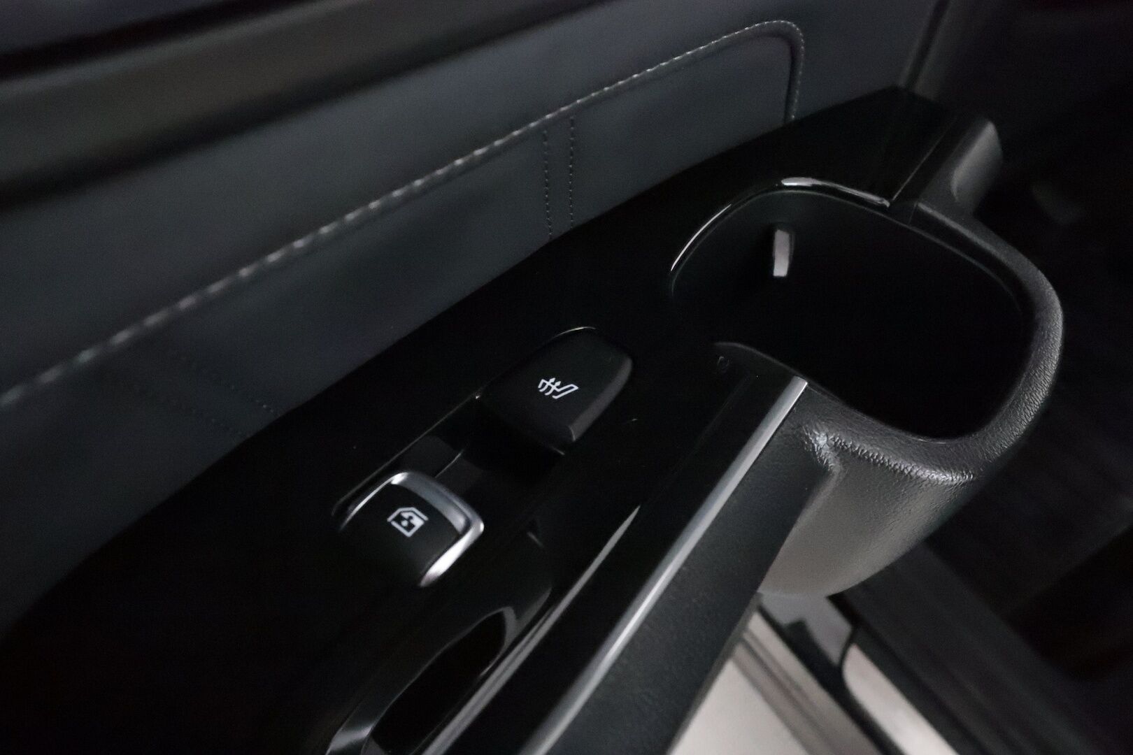 Kia Sorento 2022 2,2 CRDi AWD Business Premium DCT AT **1.Om Suomi-auto /  360° Kamera / Adapt.Vakkari / 7-Paikkainen / Koukku / BOSE** - 3,99 % KORKOTARJOUS TÄHÄN AUTOON - LED-valot / Navi / Kaistavahti / Digimittaristo / KeylessGO / 2x Renkaat