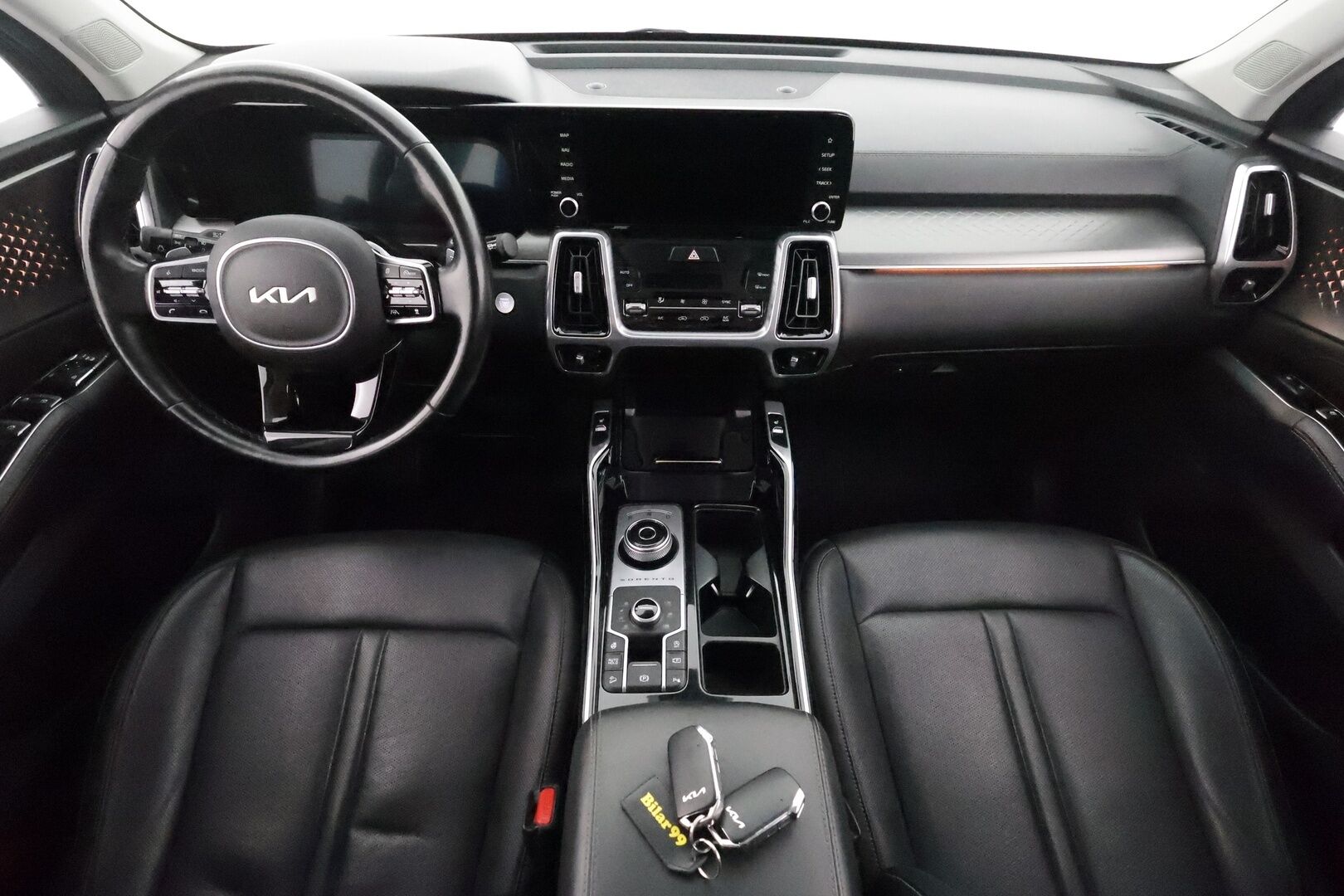 Kia Sorento 2022 2,2 CRDi AWD Business Premium DCT AT **1.Om Suomi-auto /  360° Kamera / Adapt.Vakkari / 7-Paikkainen / Koukku / BOSE** - 3,99 % KORKOTARJOUS TÄHÄN AUTOON - LED-valot / Navi / Kaistavahti / Digimittaristo / KeylessGO / 2x Renkaat