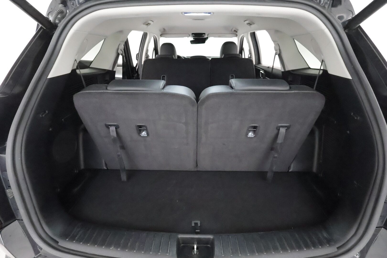 Kia Sorento 2022 2,2 CRDi AWD Business Premium DCT AT **1.Om Suomi-auto /  360° Kamera / Adapt.Vakkari / 7-Paikkainen / Koukku / BOSE** - 3,99 % KORKOTARJOUS TÄHÄN AUTOON - LED-valot / Navi / Kaistavahti / Digimittaristo / KeylessGO / 2x Renkaat