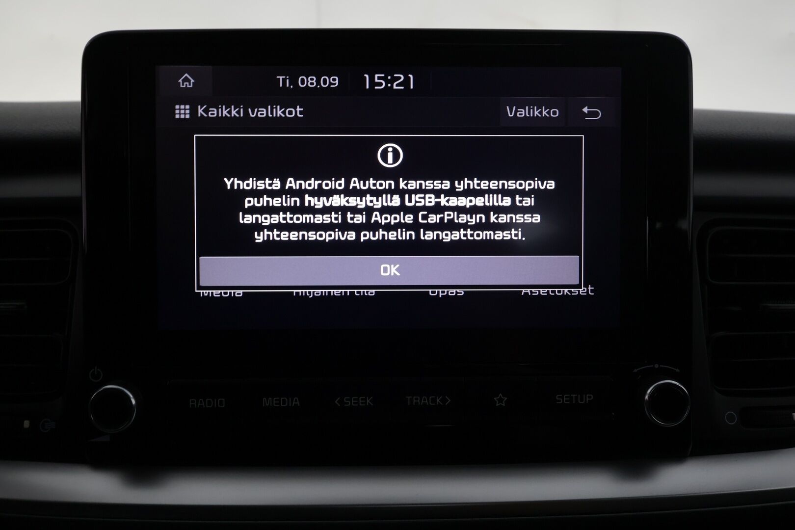 Kia Stonic 2022 1,0 T-GDI 100hv LX - | Merkkihuollettu | 1-om suomiauto | Facelift | Vakkari | Ilmastointi | Lämm. ratti | Apple & Android | Bluetooth | 2x renkaat vanteineen |