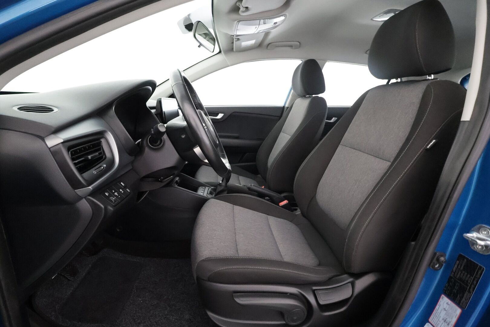 Kia Stonic 2022 1,0 T-GDI 100hv LX - | Merkkihuollettu | 1-om suomiauto | Facelift | Vakkari | Ilmastointi | Lämm. ratti | Apple & Android | Bluetooth | 2x renkaat vanteineen |