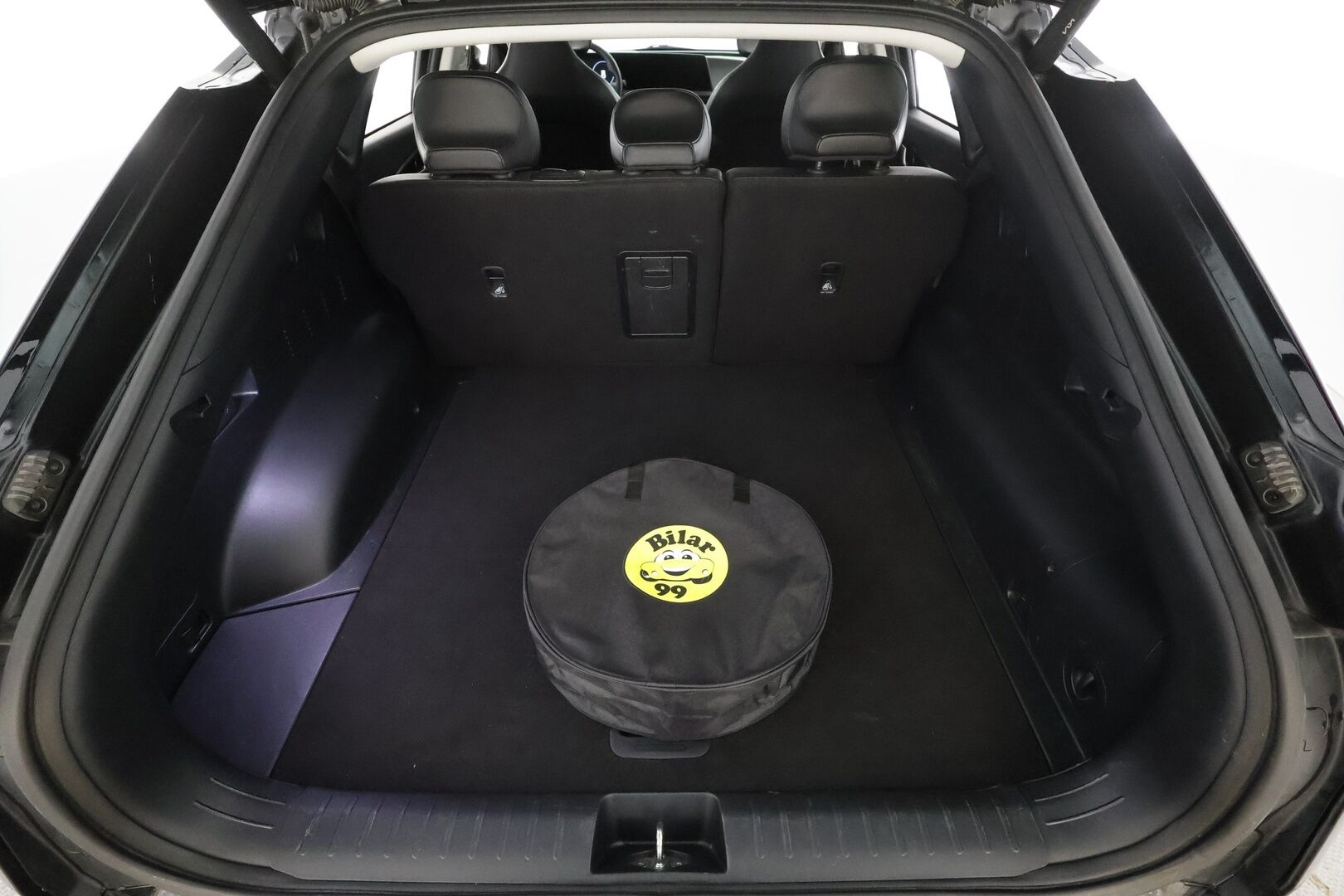 Kia EV6 2022 RWD 77 kWh 229 hv * ACC / P.kamera / ILP / Koukku / Muistipenkki / Nahat / Sähköluukku / KeylessGo * - Suomi-auto / Kahdet renkaat aluvanteilla