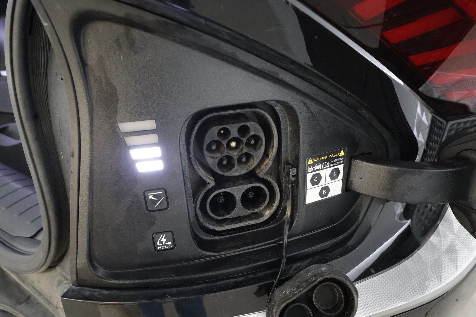 Kia EV6 2022 RWD 77 kWh 229 hv * Lämpöpumppu / Vetokoukku / Adapt.Vakkari / Peruutuskamera / Nahkasisusta / Muistipenkki / KeylessGo - Suomi-auto / Kahdet renkaat aluvanteilla / Juuri tullut Tampereelle!