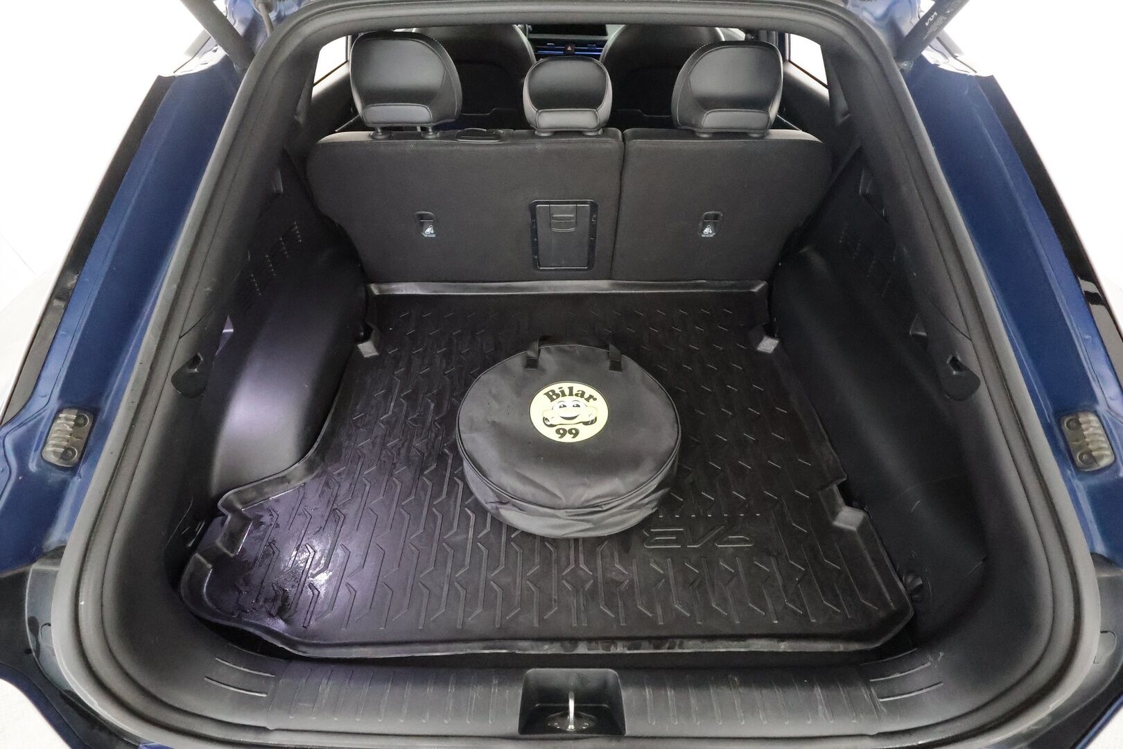 Kia EV6 2022 GT-Line AWD 77 kWh 325 hv - | ACC | ILP | Koukku | HUD | Meridian | Ilm. sähköpenkit | Muistipenkki | Nahka-alcantara | P.kamera | Ambient Light | Merkkihuollot | 1-om suomiauto |
